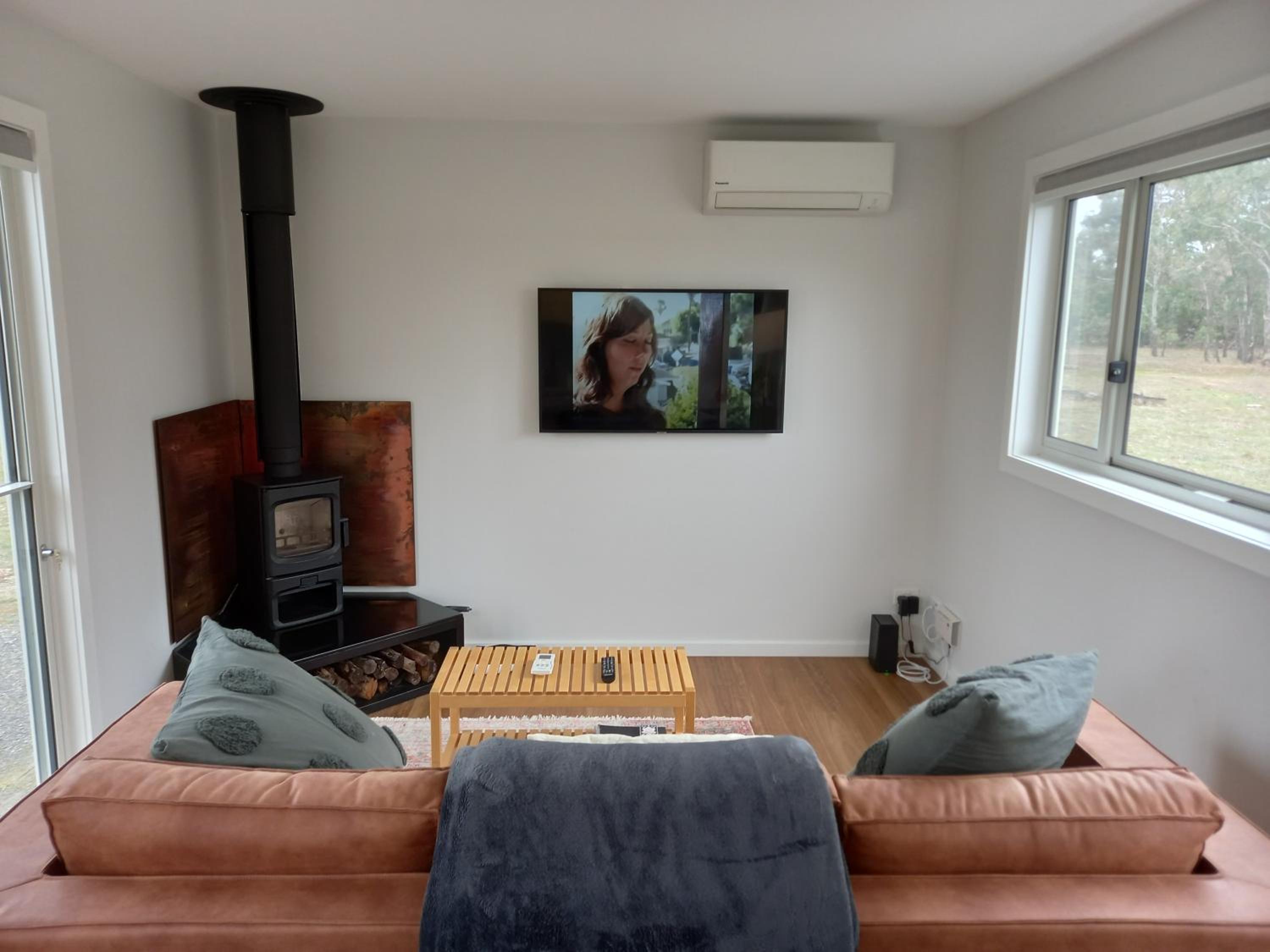 One-Bedroom House photo 1