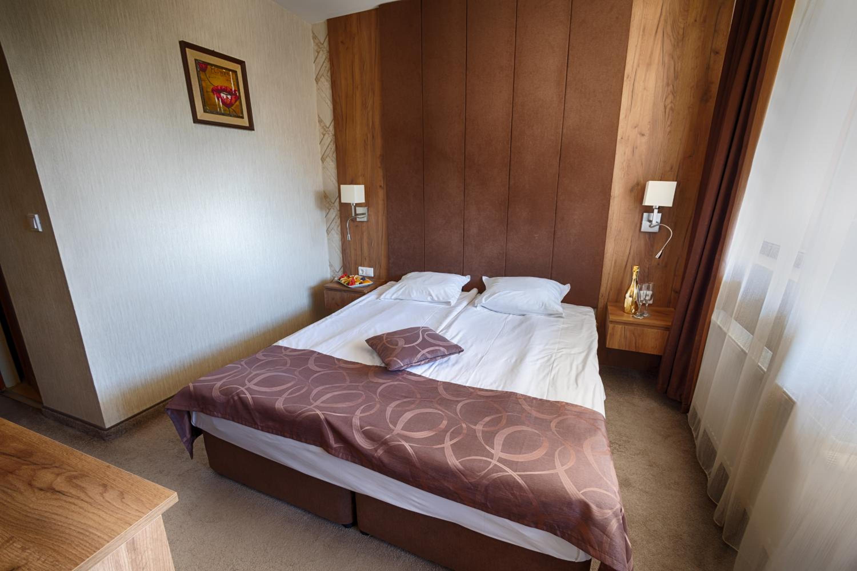 Deluxe Family Room - Photo 1