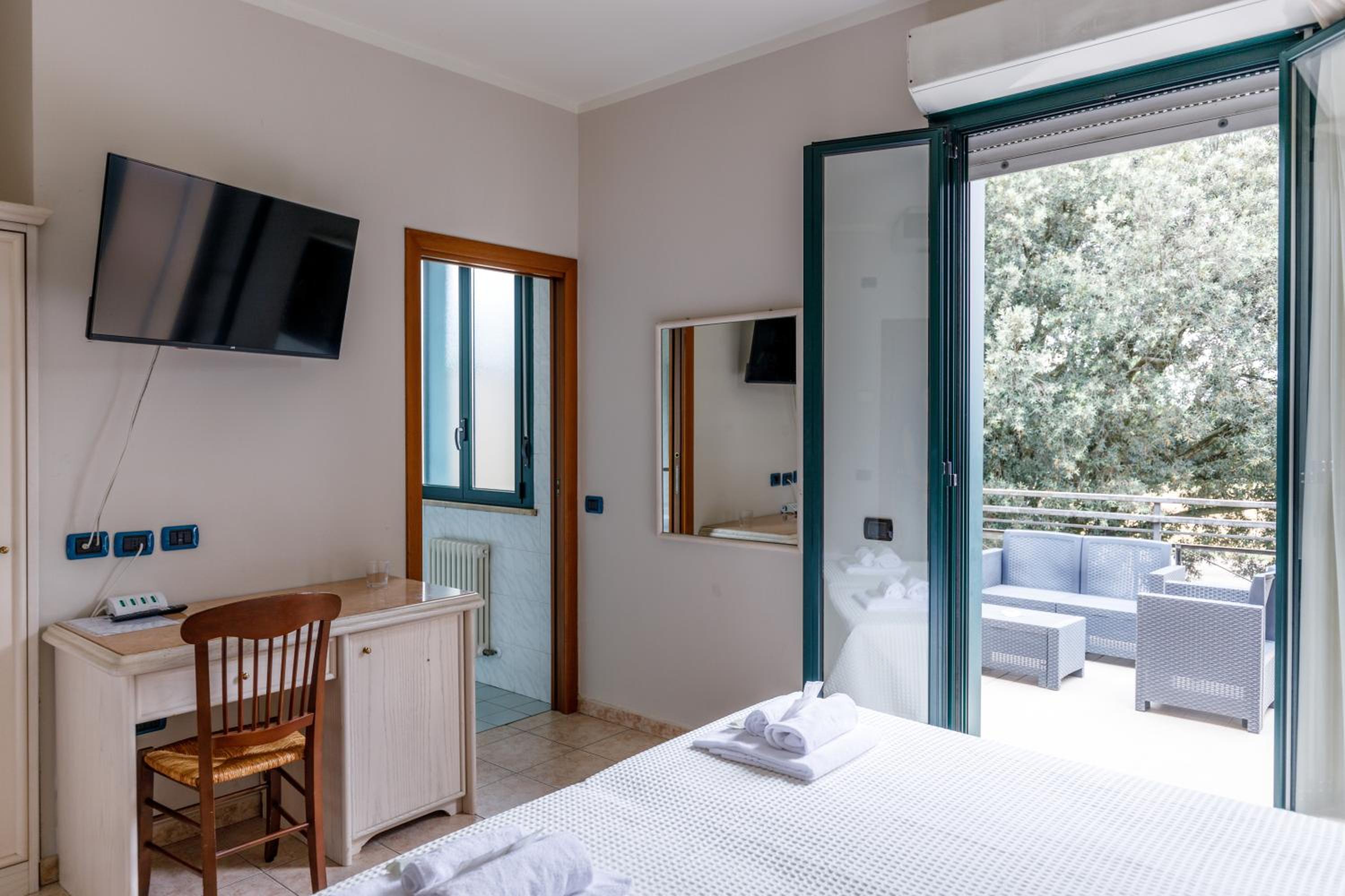 Triple Room - Photo 3