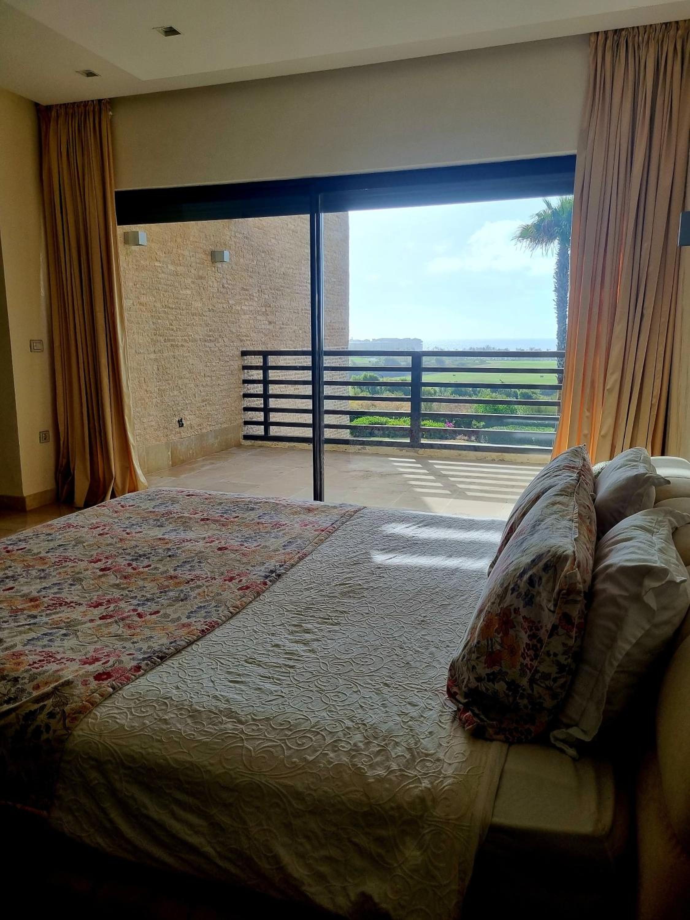 Villa photo 1