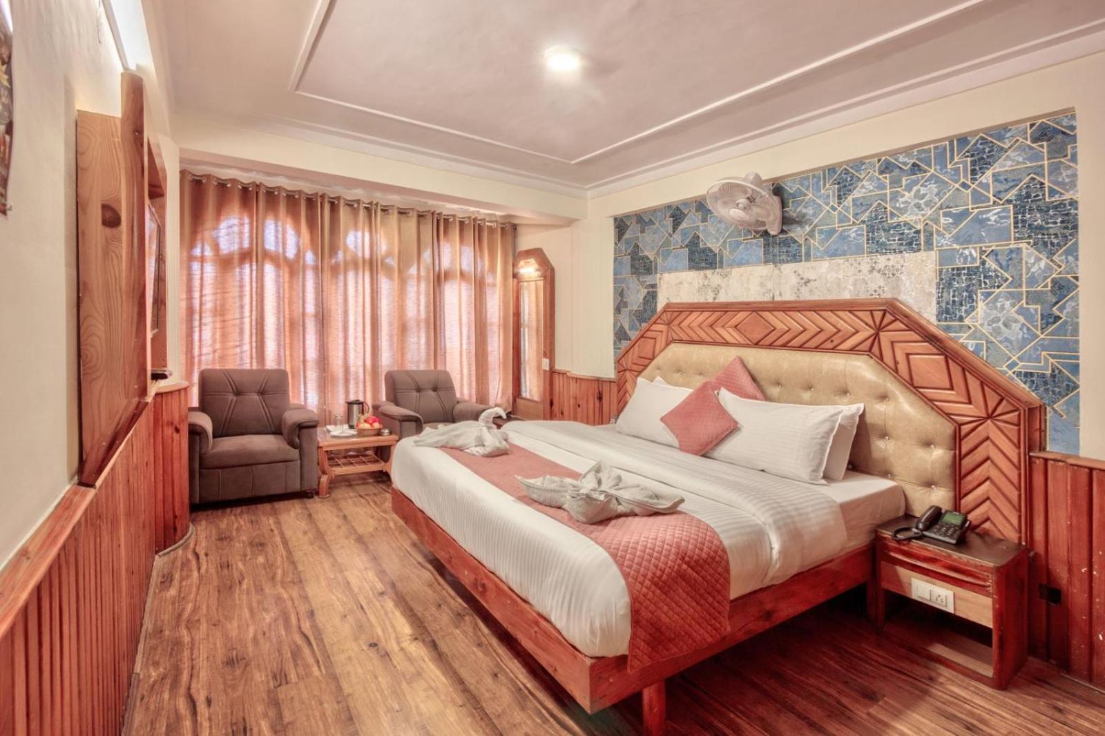 Deluxe Room - Photo 29