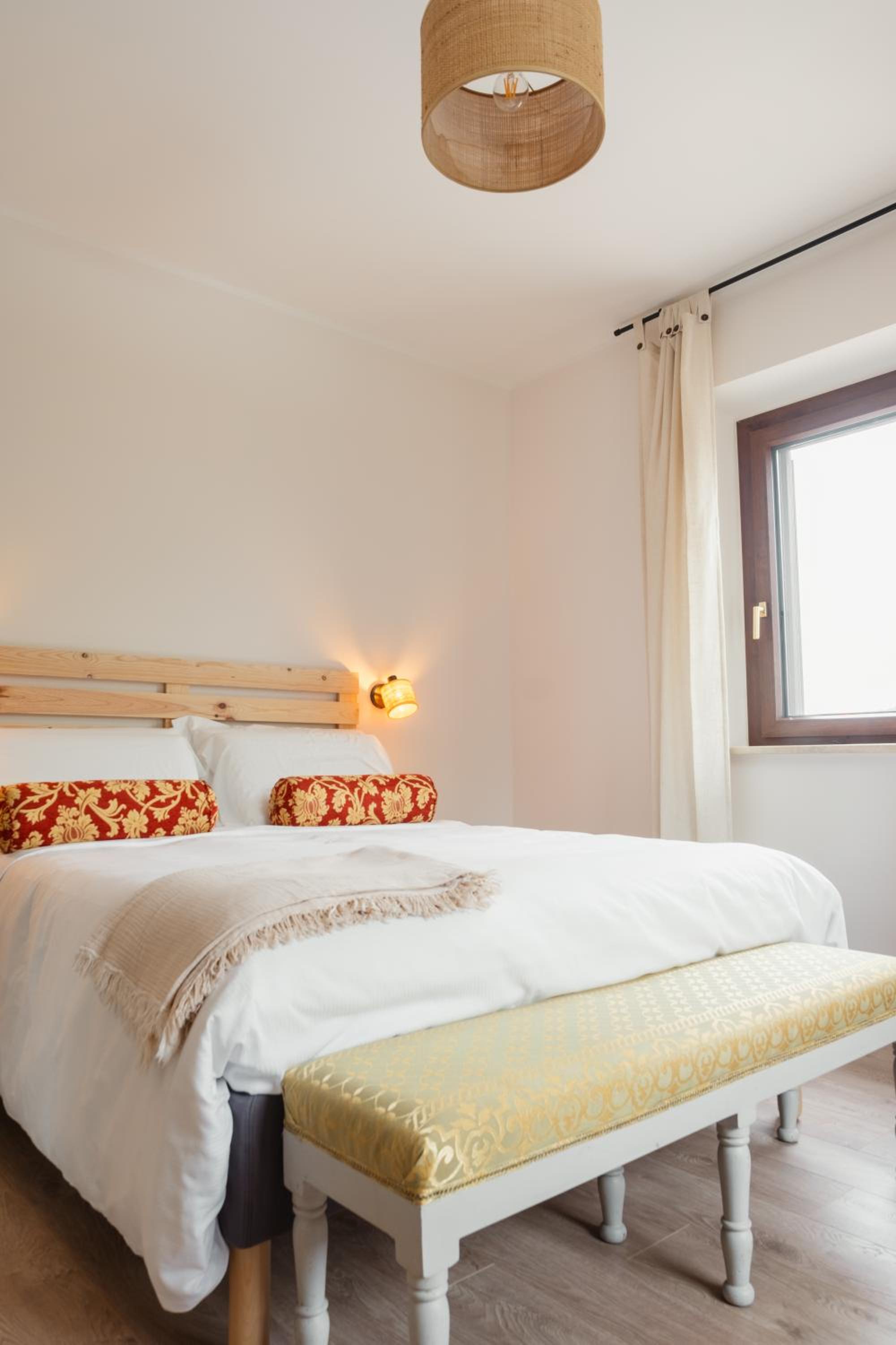 Deluxe Double Room (2 Adults + 1 Child) photo 2