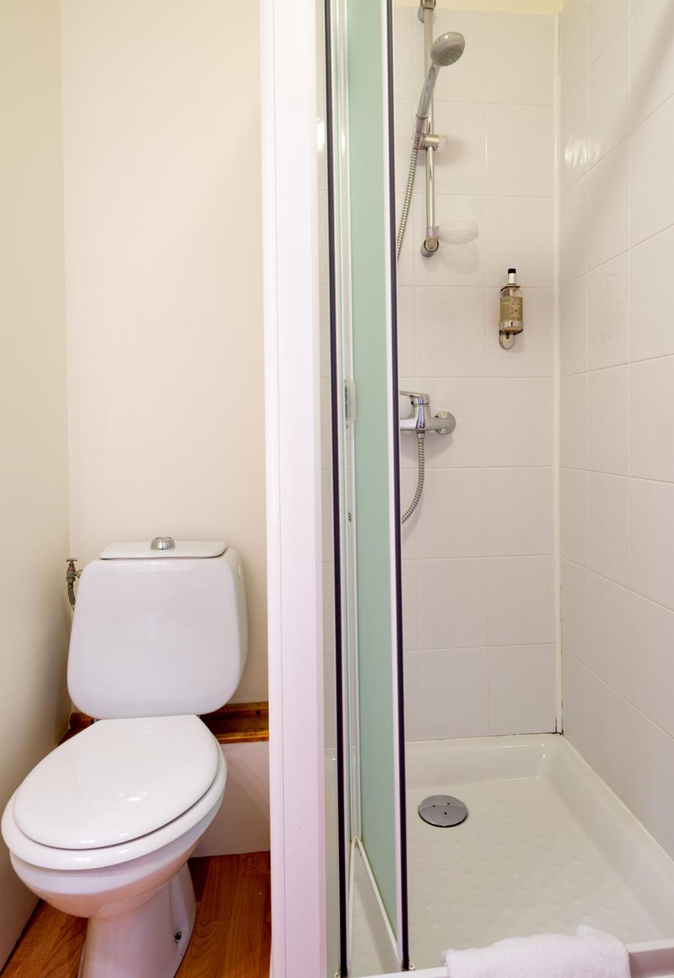 Standard Double Room - Photo 2