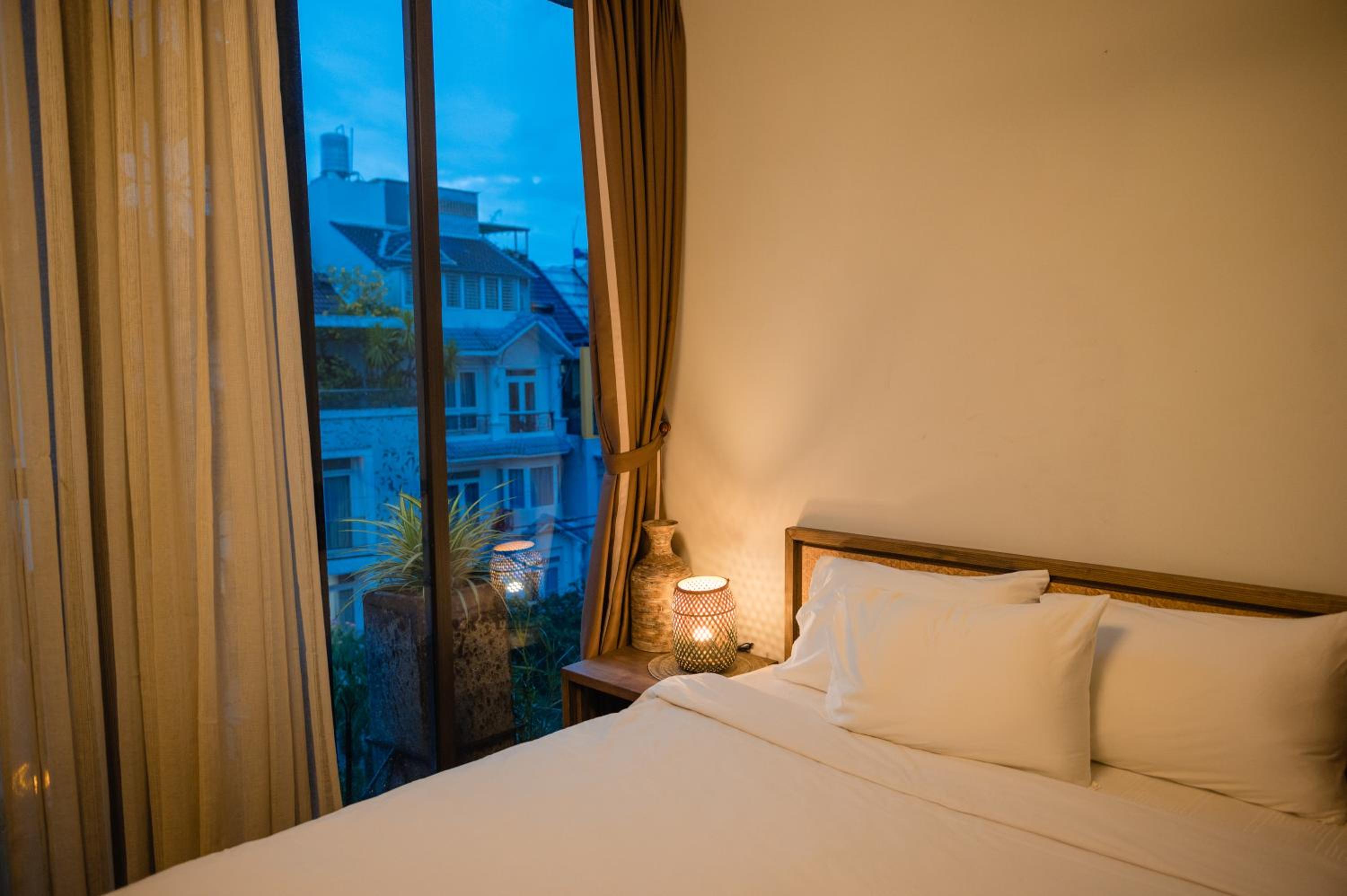 One-Bedroom Apartment With Garden