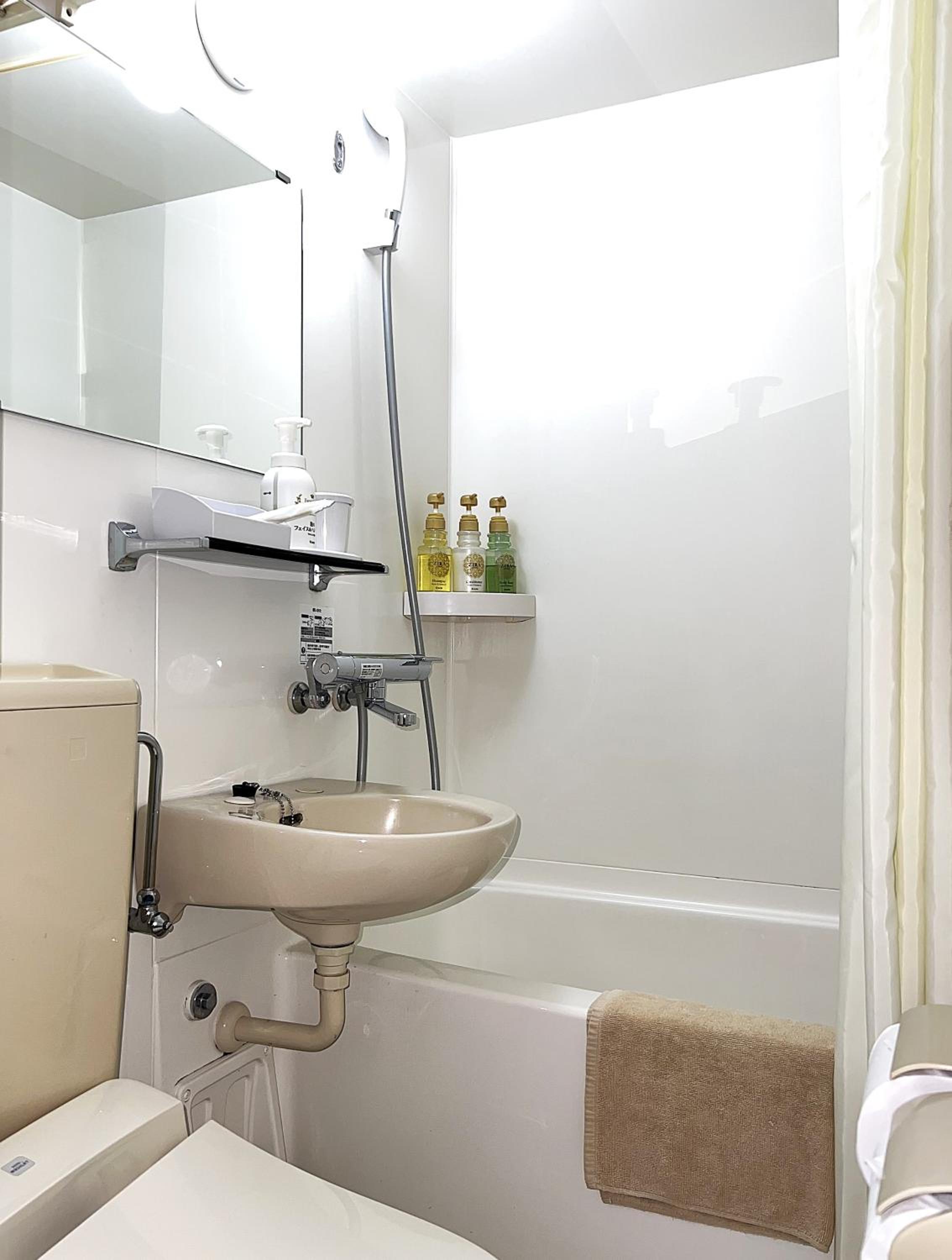 Single Room - (2 adult) - Non-Smoking photo 2