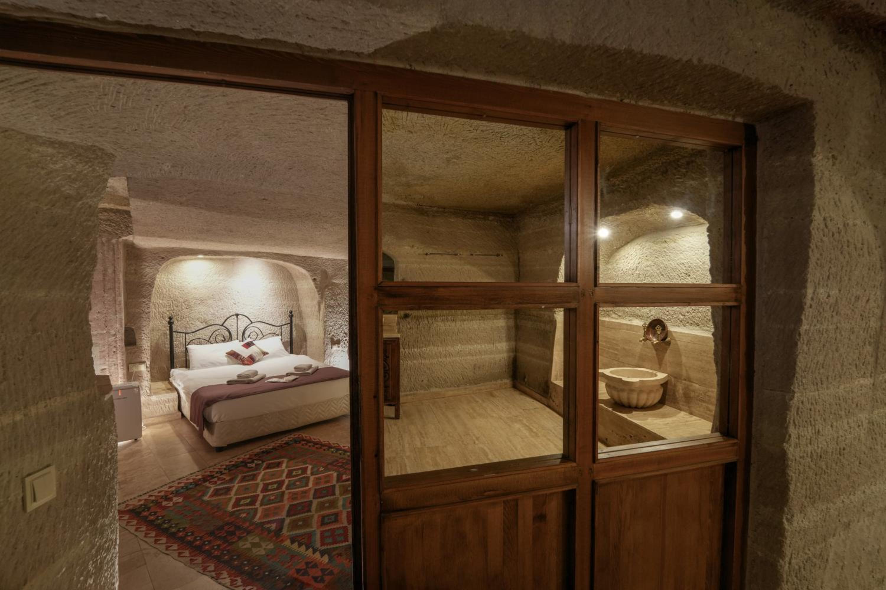 Cave Suite photo 1