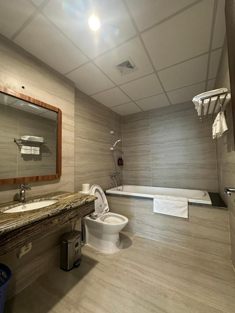 Standard Double Room - Photo 6