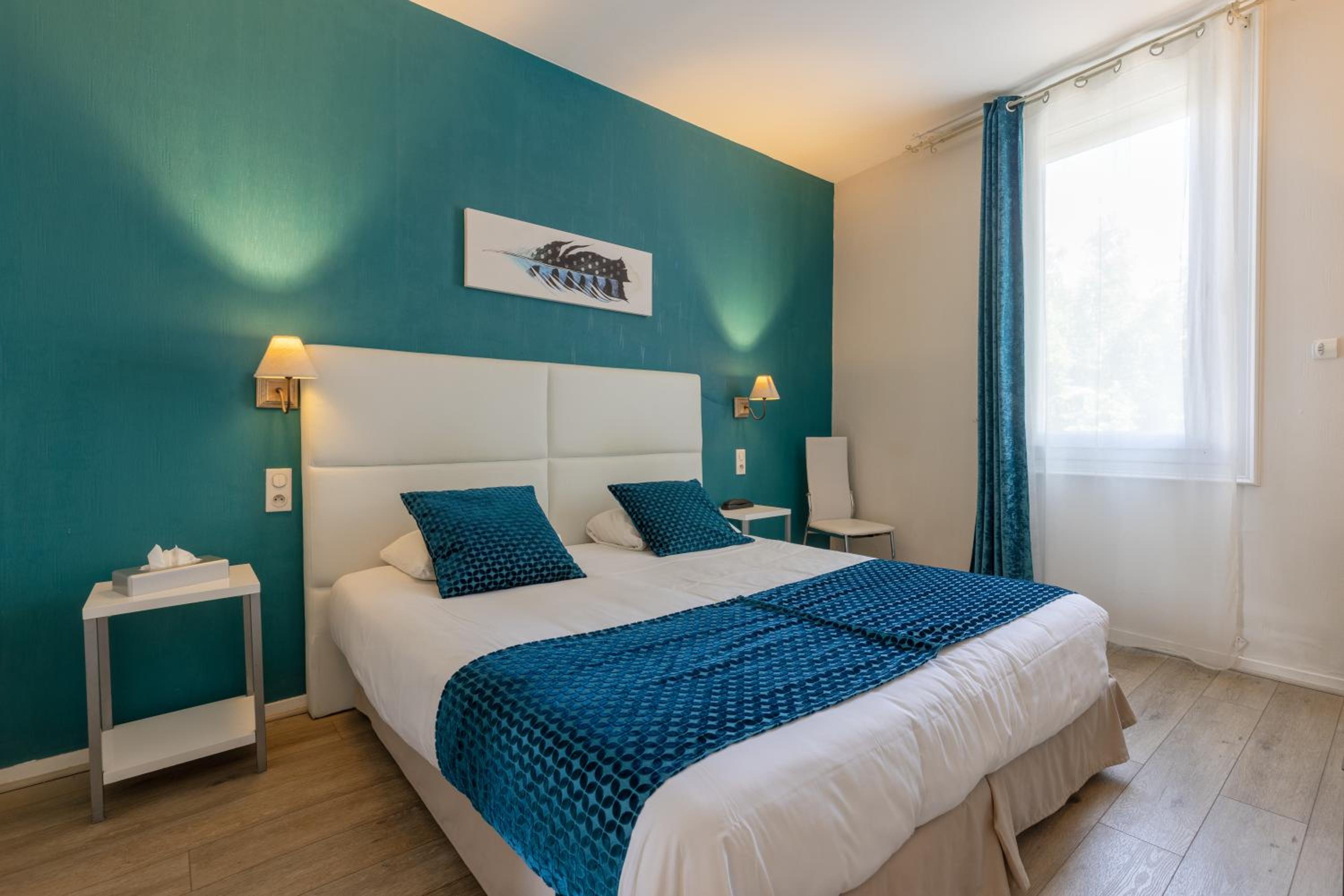 Comfort Double Room with Air Conditioning - Photo 13