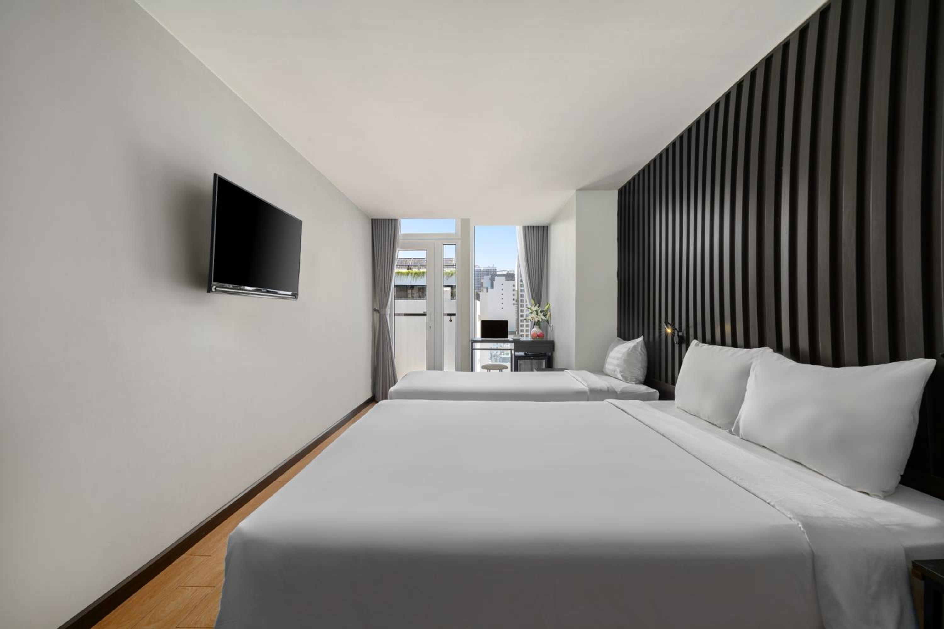Triple Room With City View