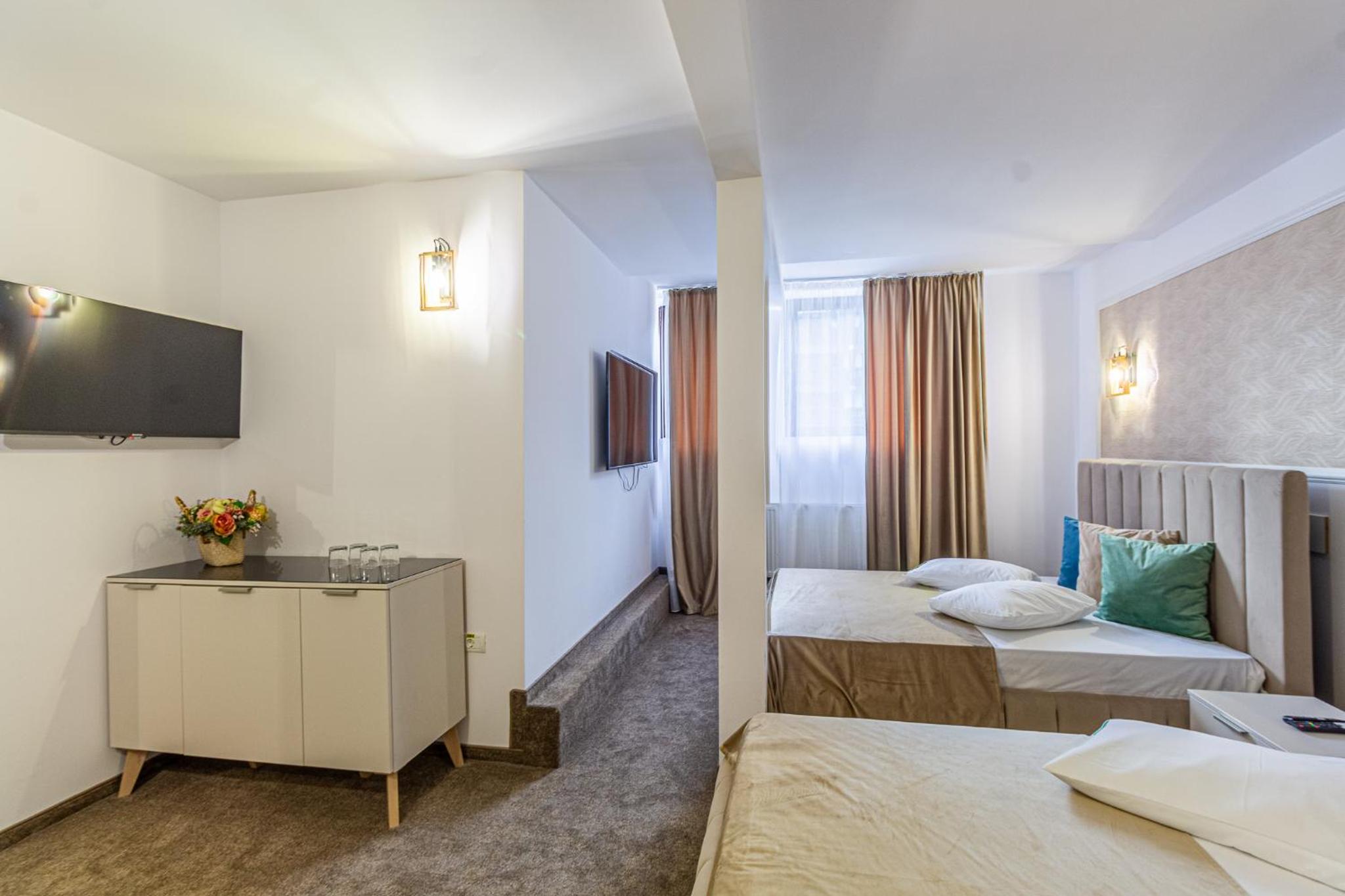 Deluxe Quadruple Room