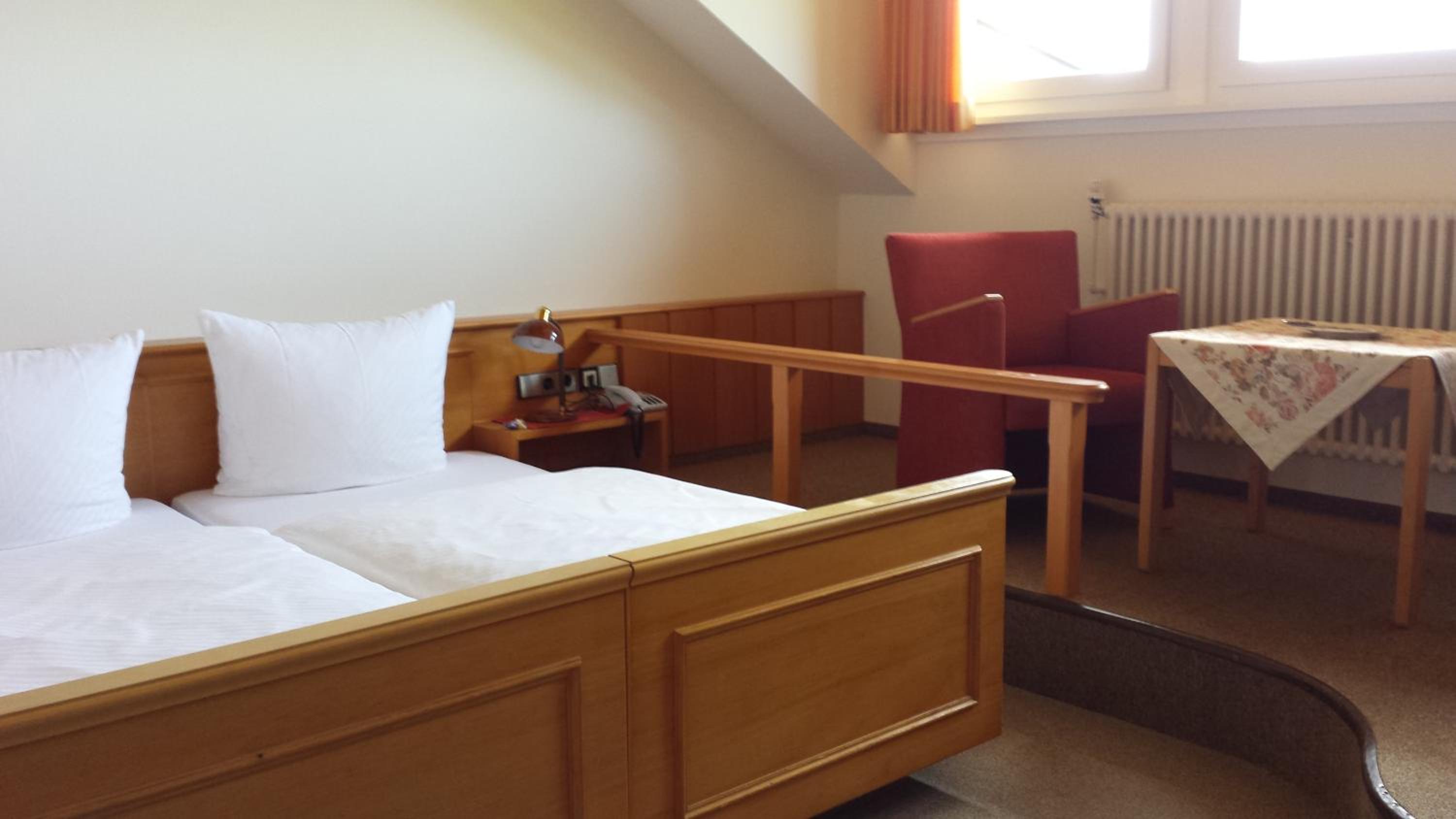 Economy Double Room with Access to Indoor Pool photo 2