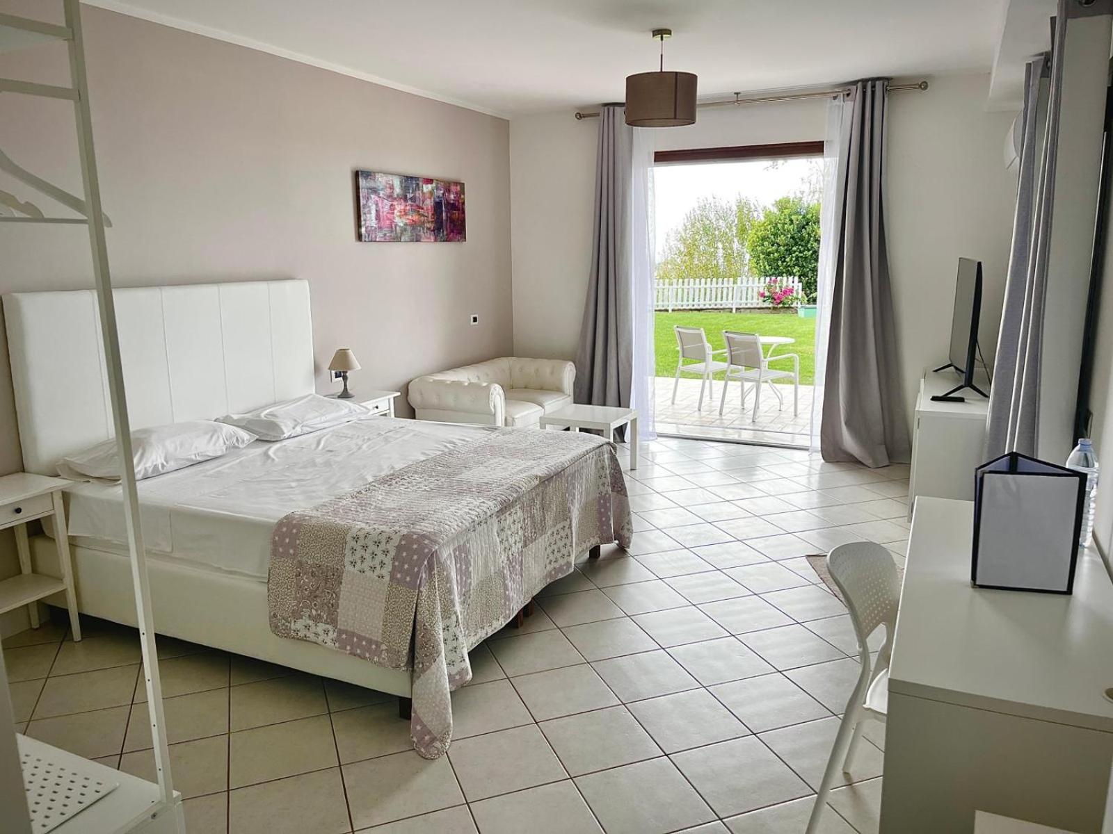 Apartment with Garden View - Photo 1