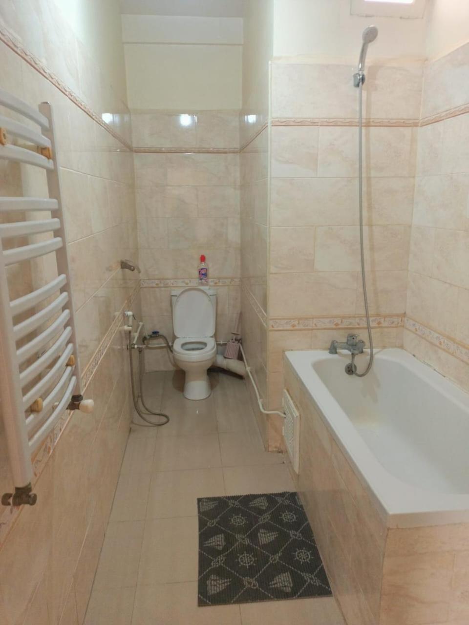 Three-Bedroom Apartment photo 2