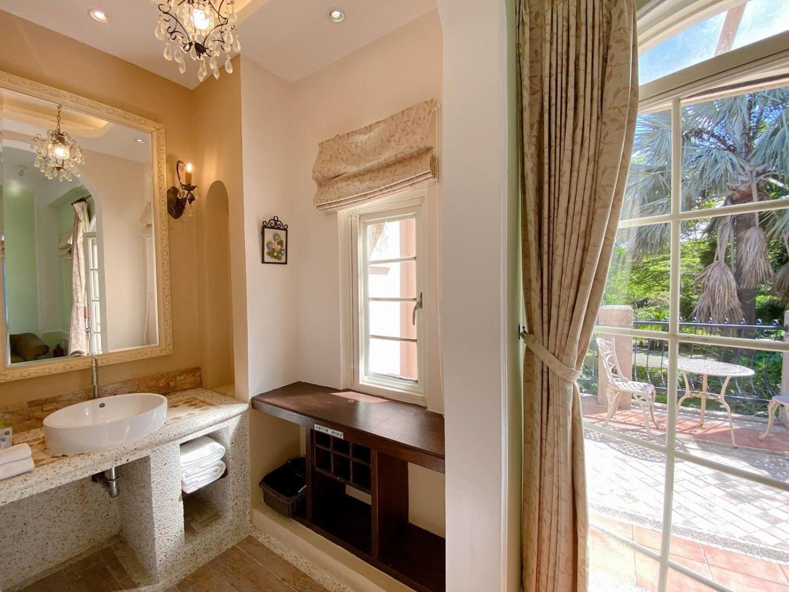 Standard Double Room photo 3