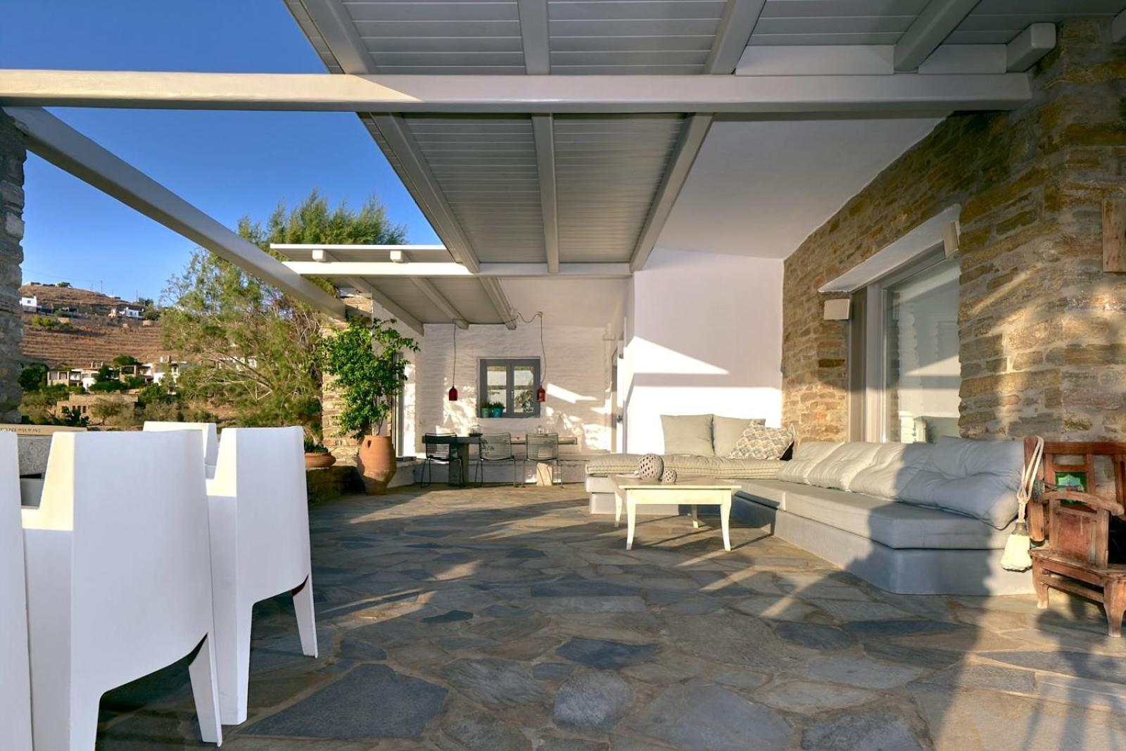 Three-Bedroom House photo 3