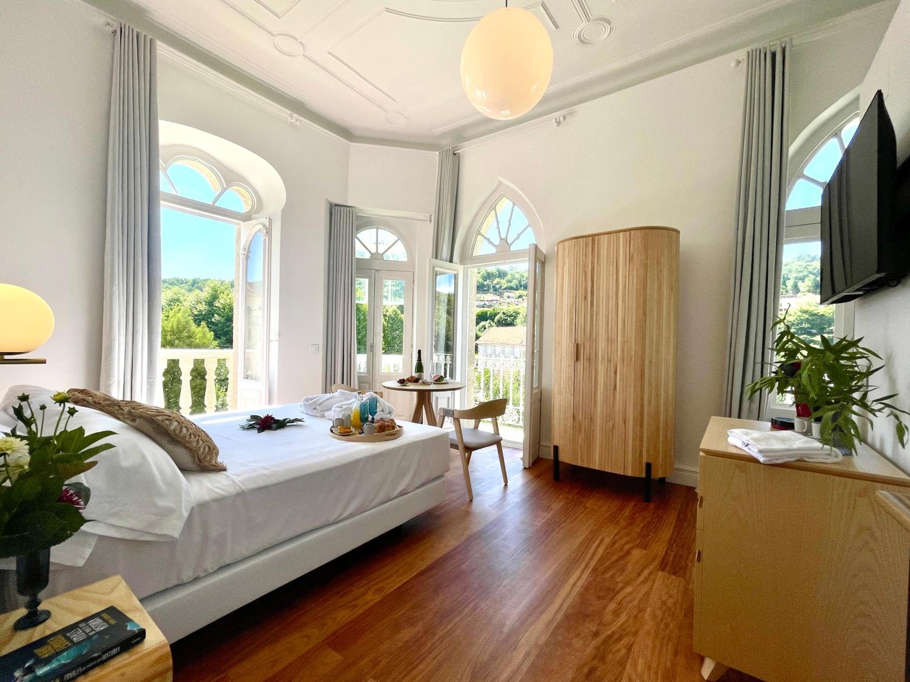 Suite Queen con vista a la piscina