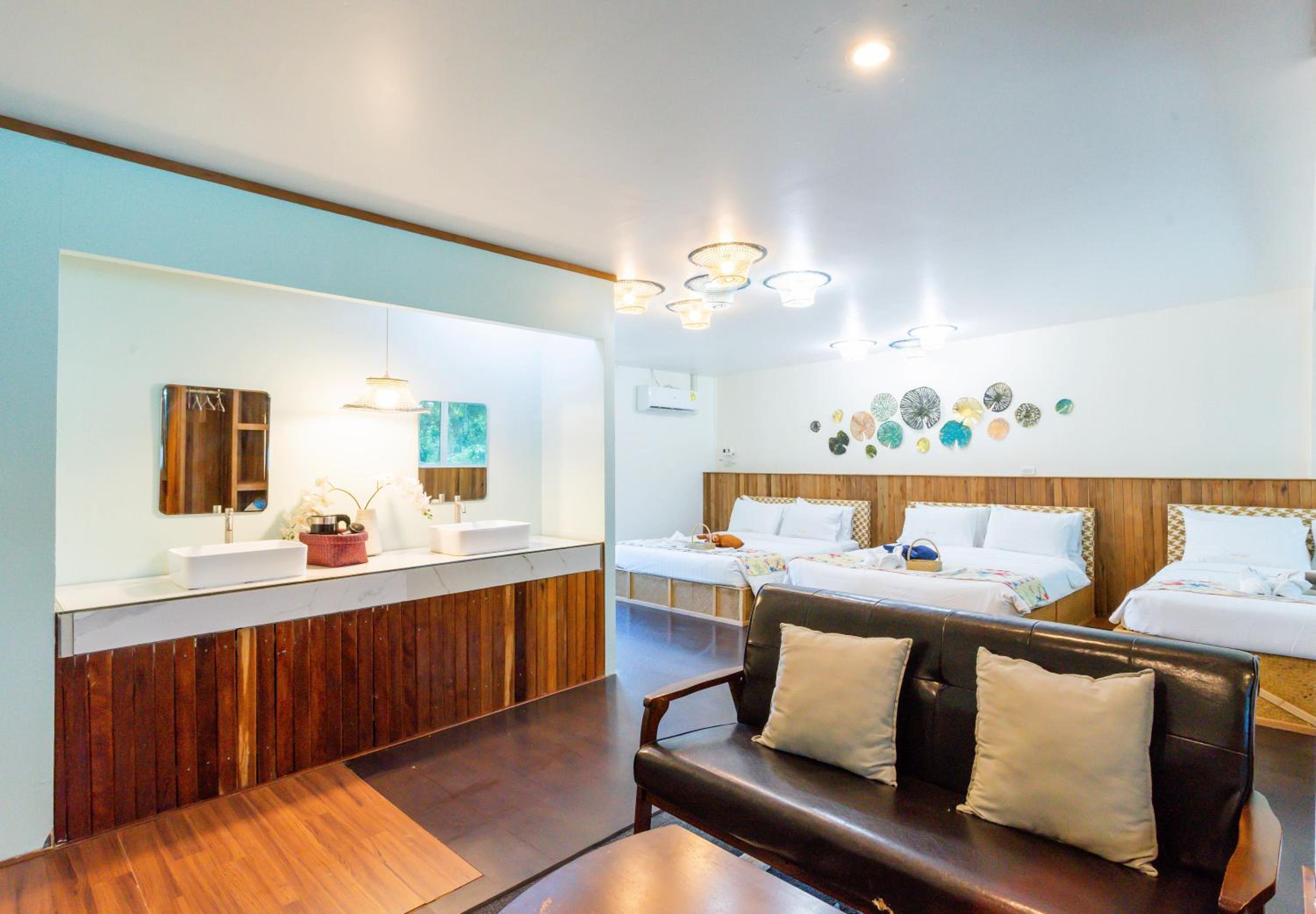Mixed Dormitory Room photo 2