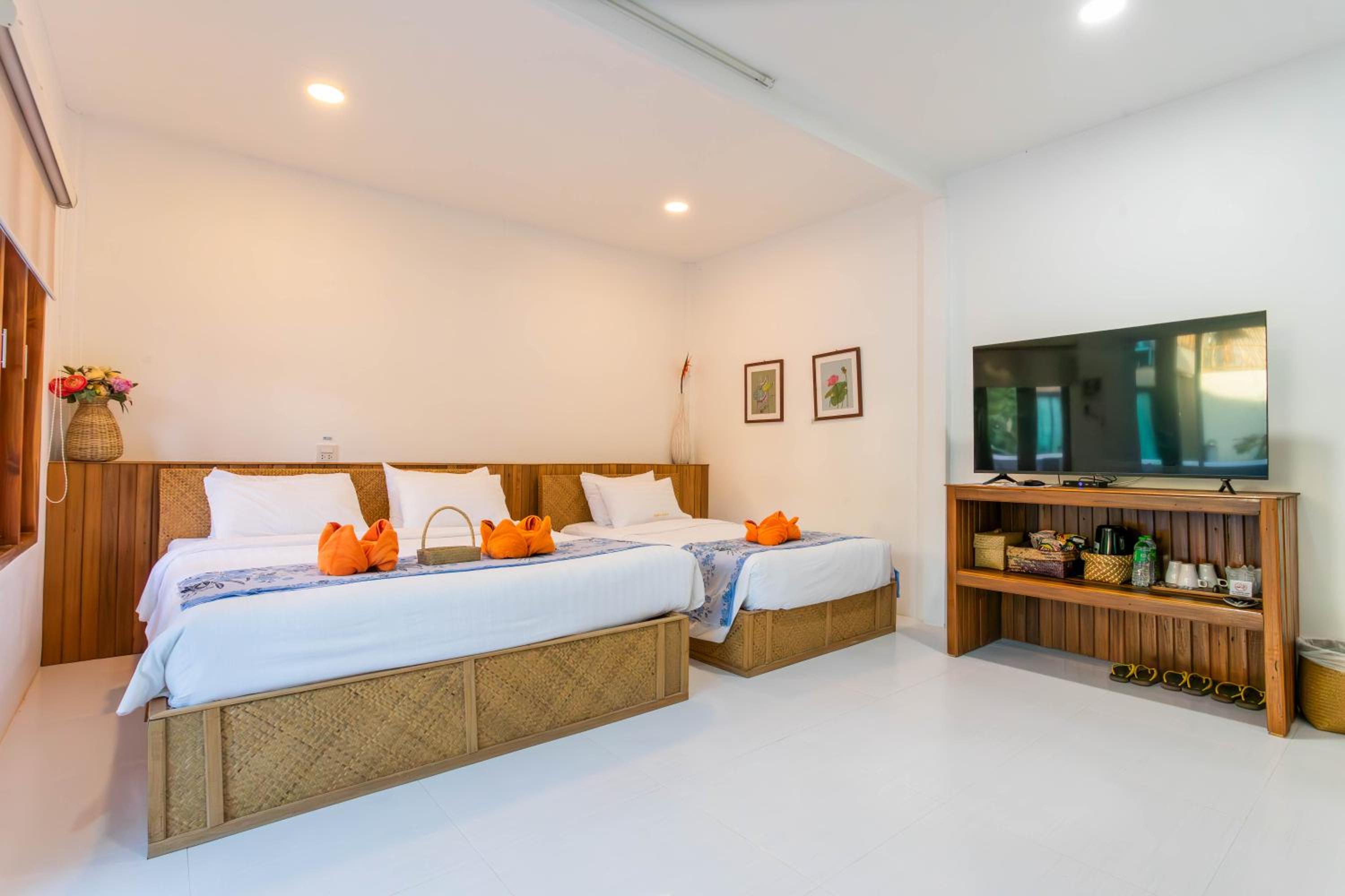 Standard Twin Room photo 2