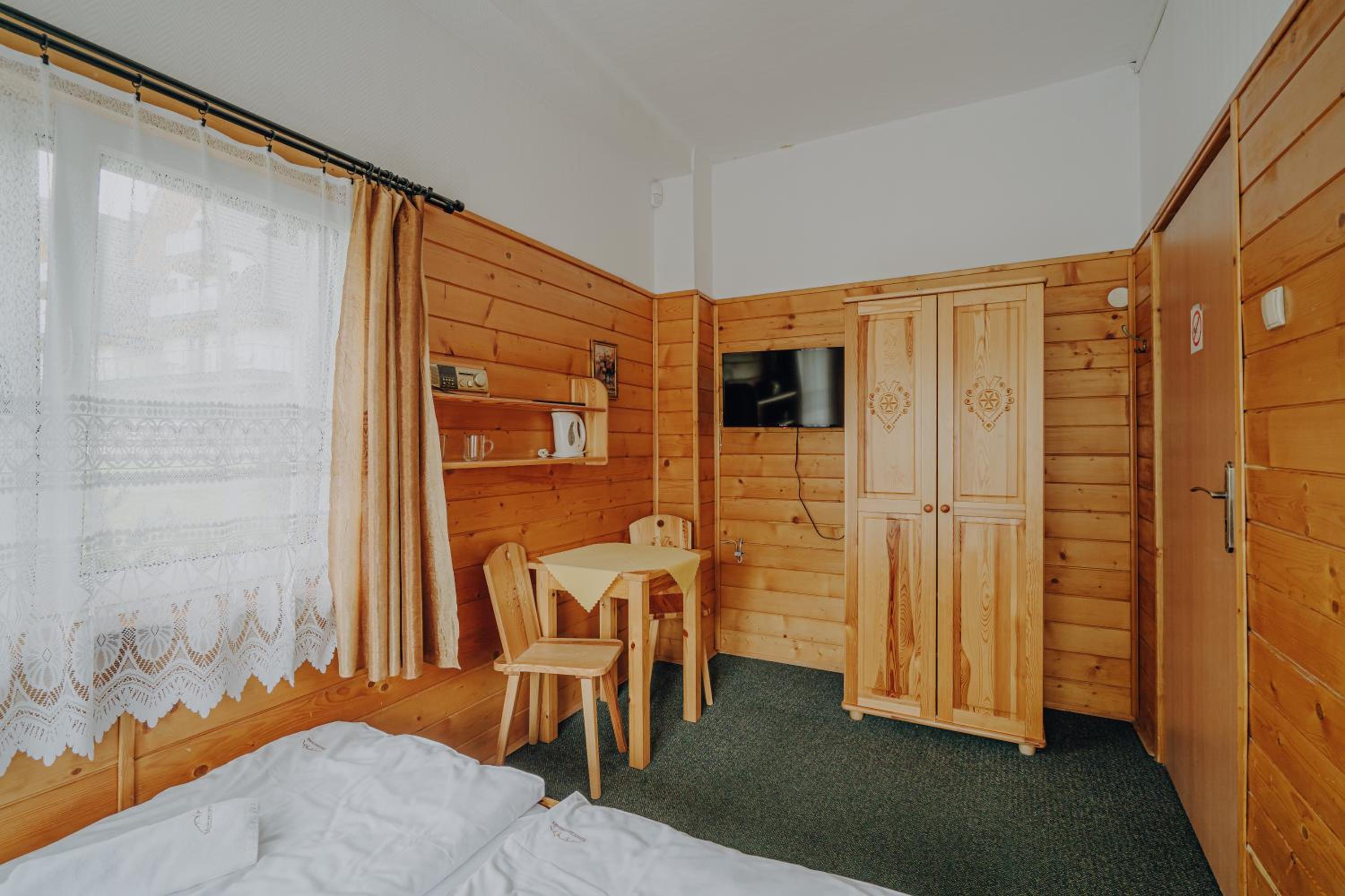 Double Room with Mountain View - Photo 5