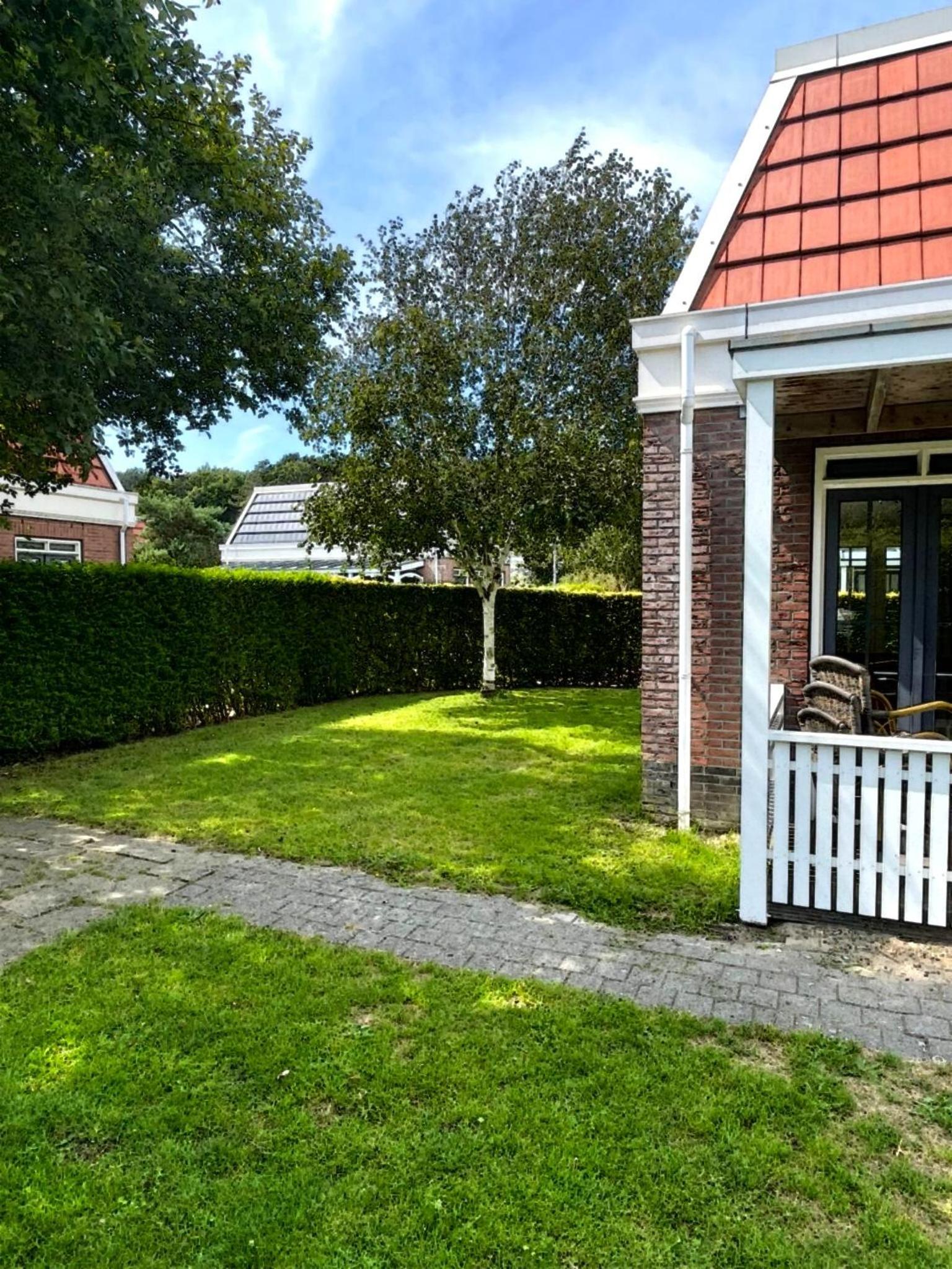 Three-Bedroom House photo 3