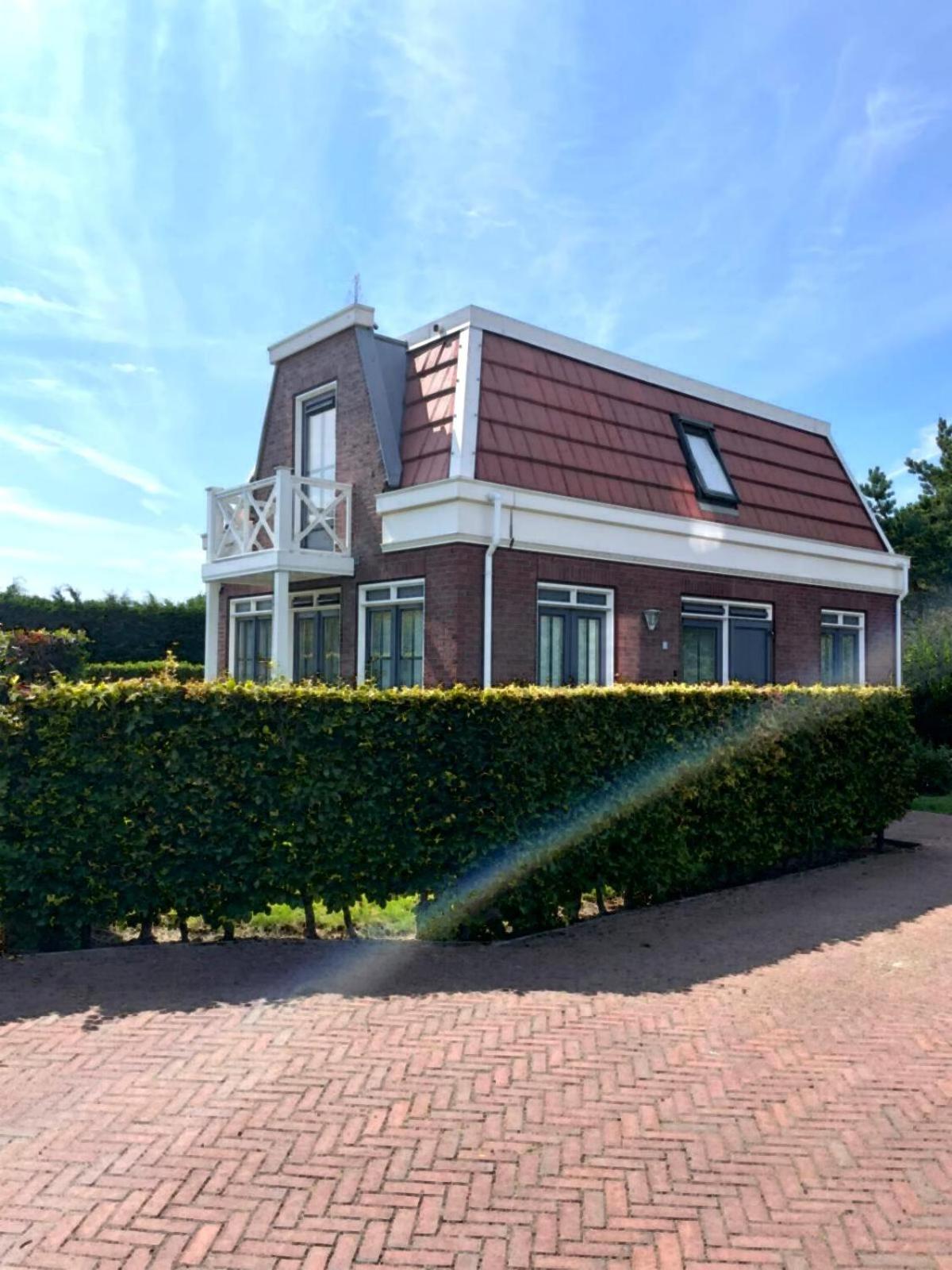Three-Bedroom House photo 2