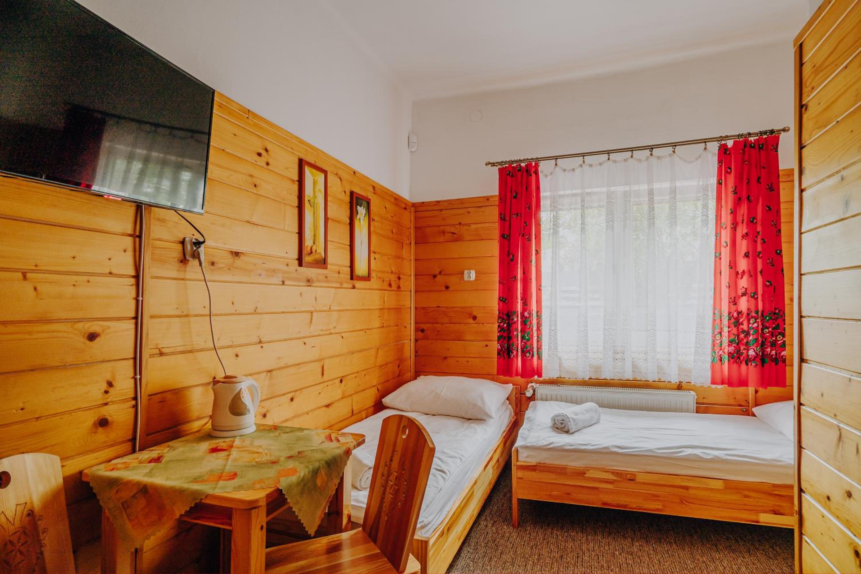 Twin Room with Mountain View - Photo 2