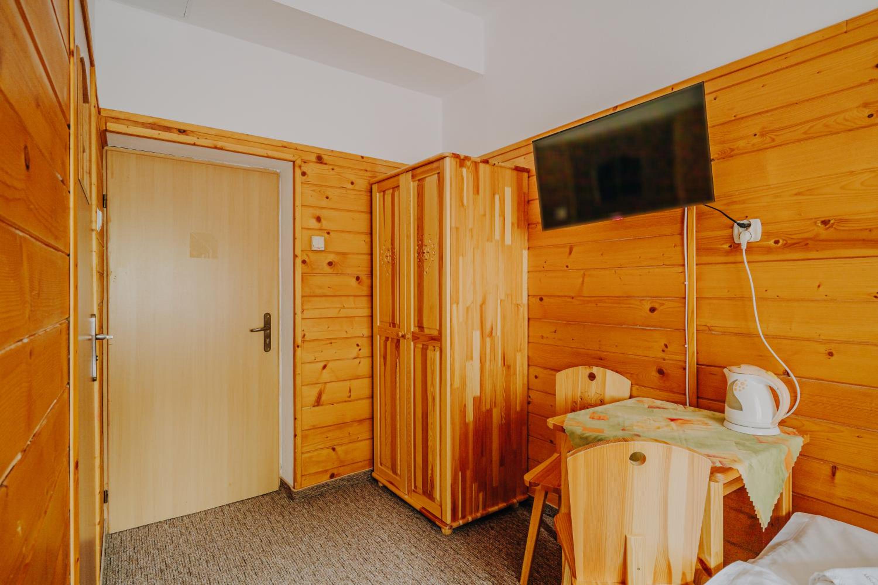 Twin Room with Mountain View - Photo 13
