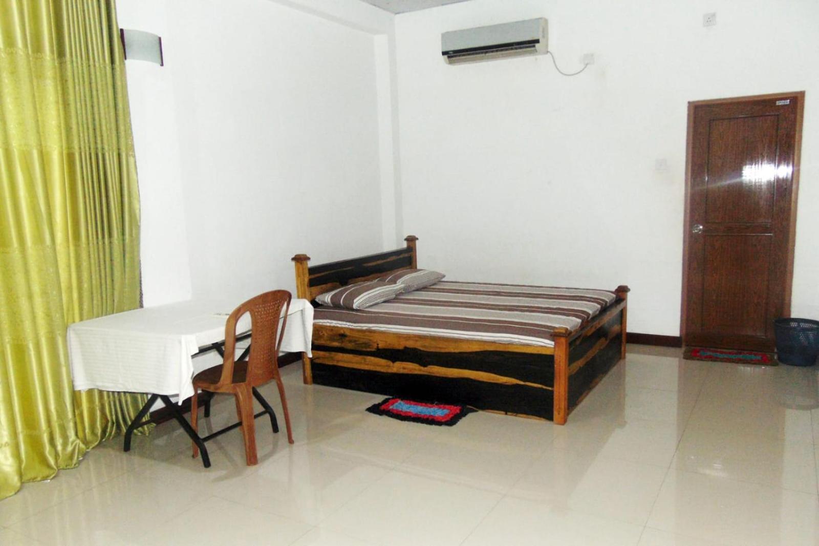 Three-Bedroom House photo 2