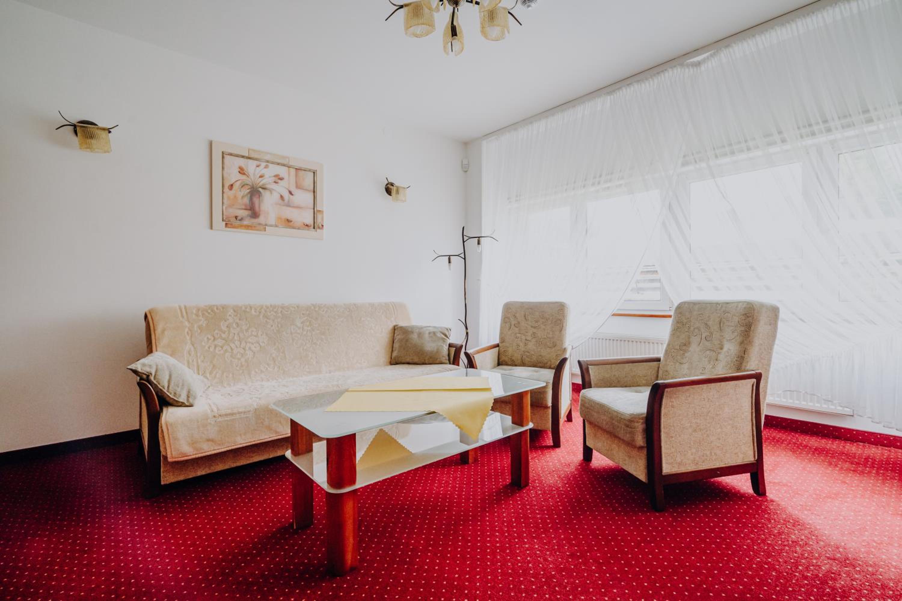 Suite with Mountain View - Photo 11