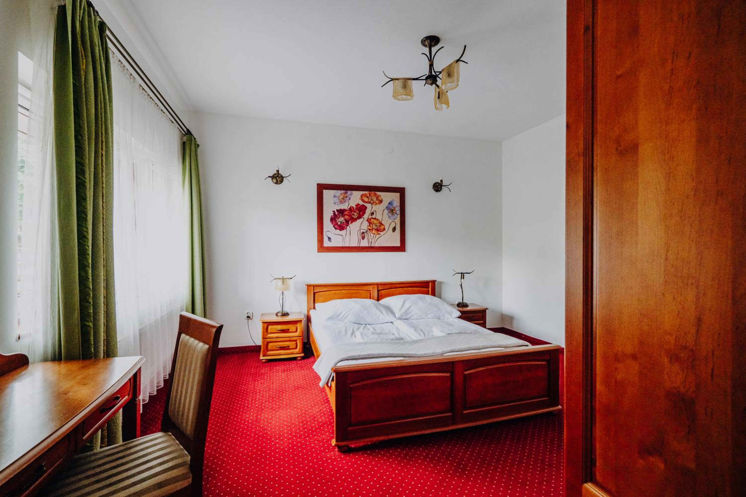 Suite with Mountain View - Photo 18