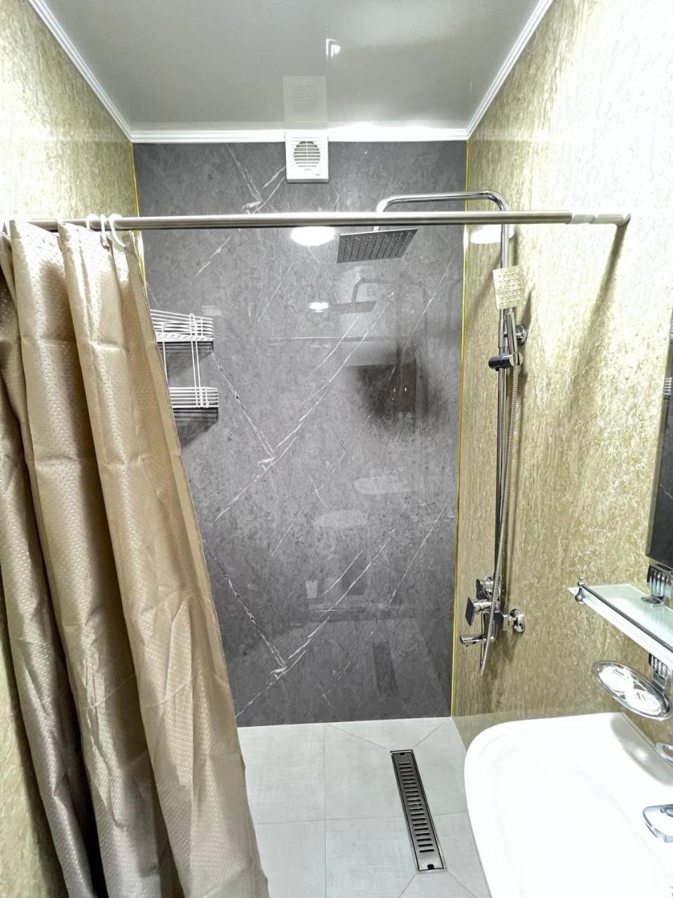 Deluxe Twin Room photo 3