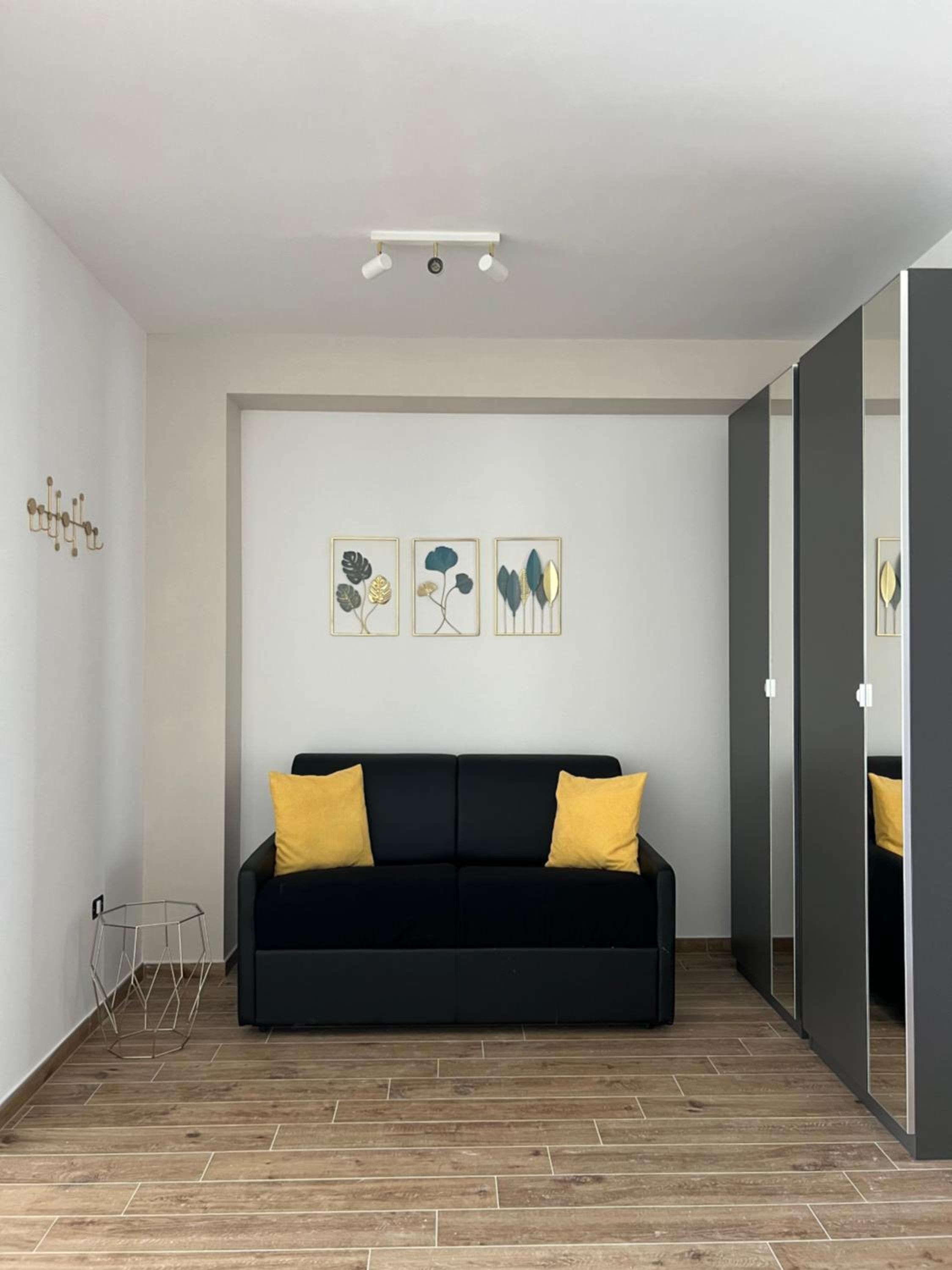 One-Bedroom Apartment with Sea View and Terrace photo 2