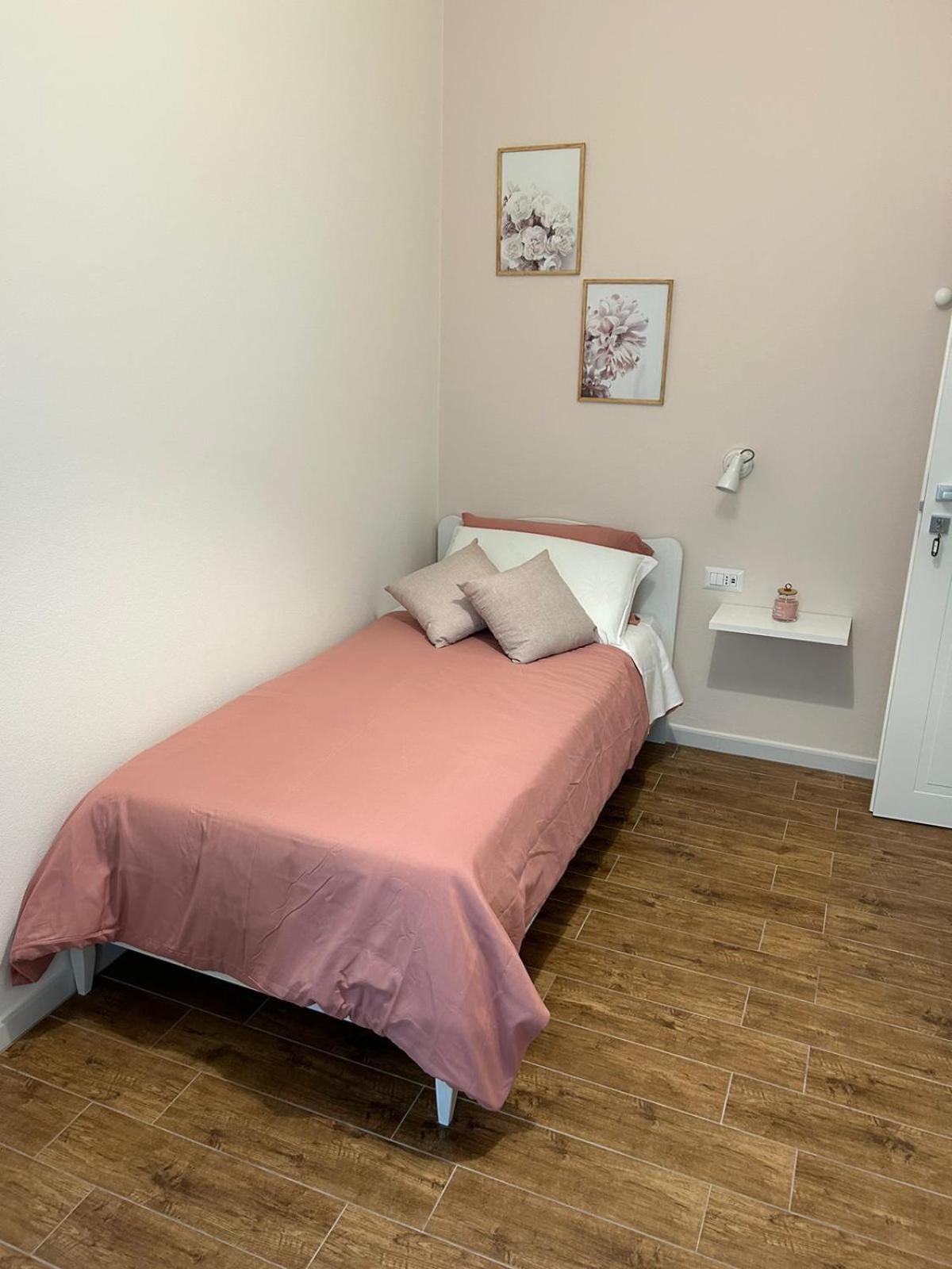 Single Room photo 3