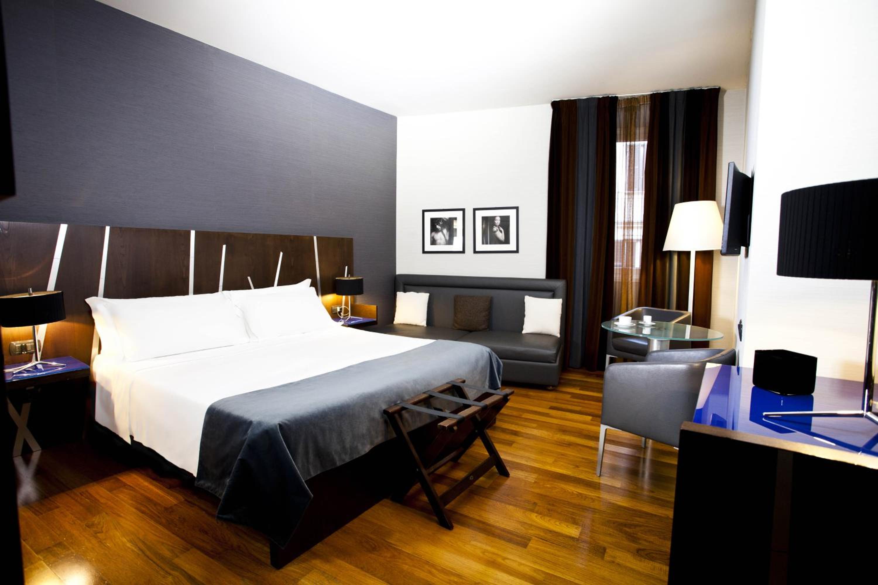 Superior Triple Room thumbnail 5