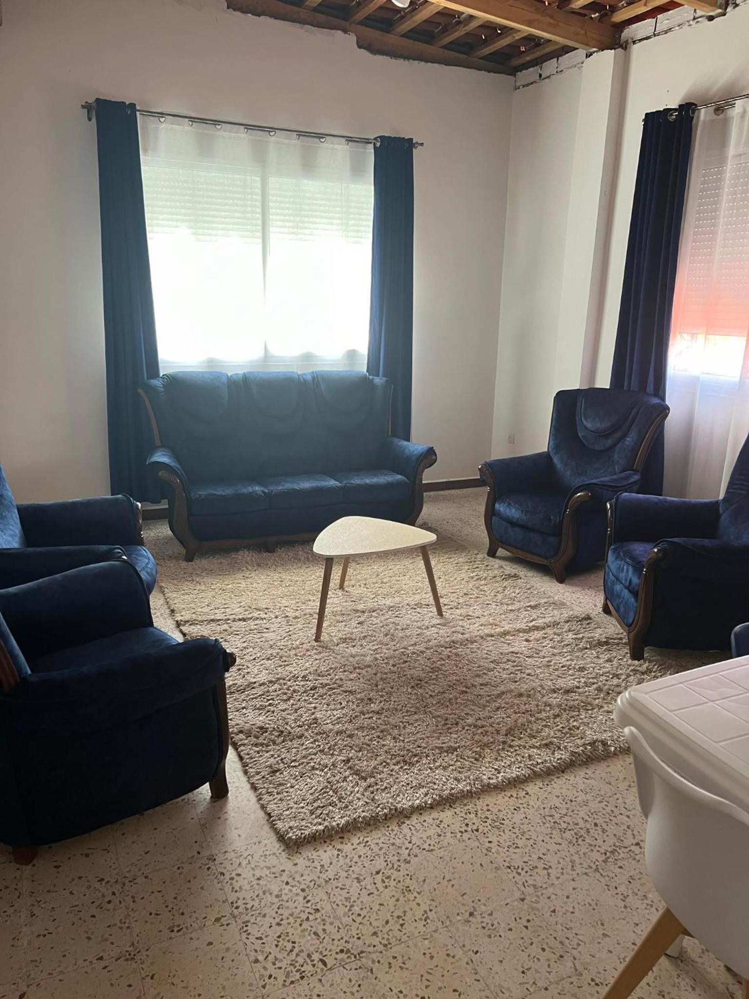 Three-Bedroom Apartment With Mountain View photo 3