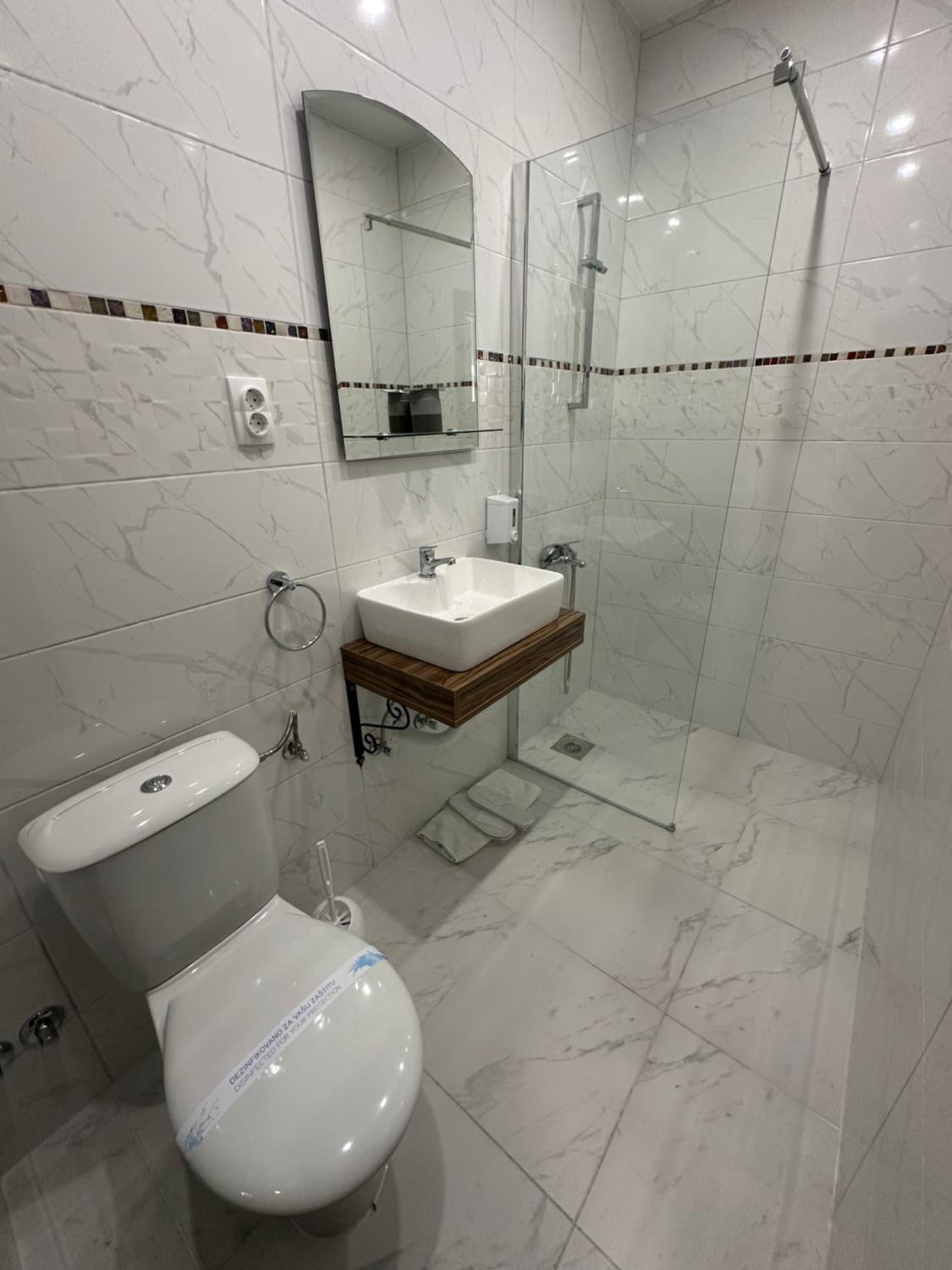 One-Bedroom Apartment with Balcony photo 2