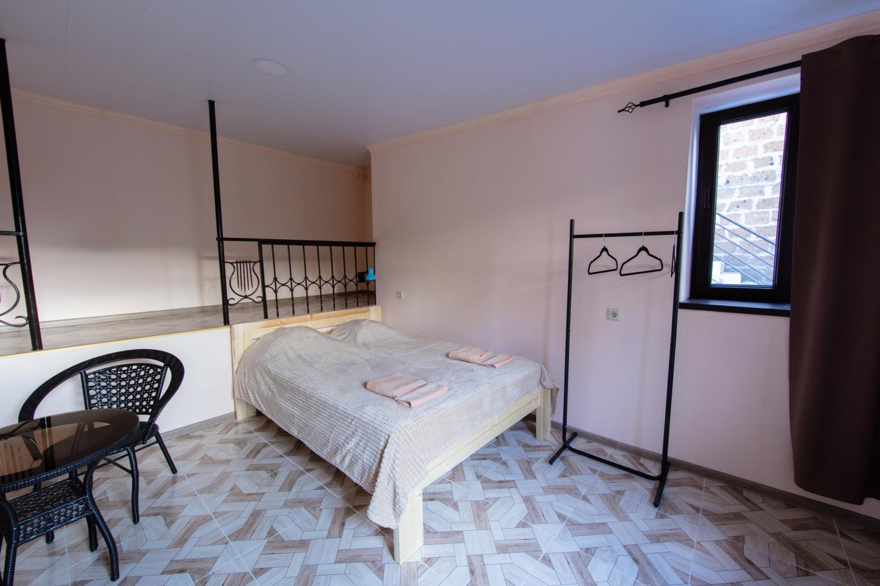 Double Room with Private Bathroom photo 3