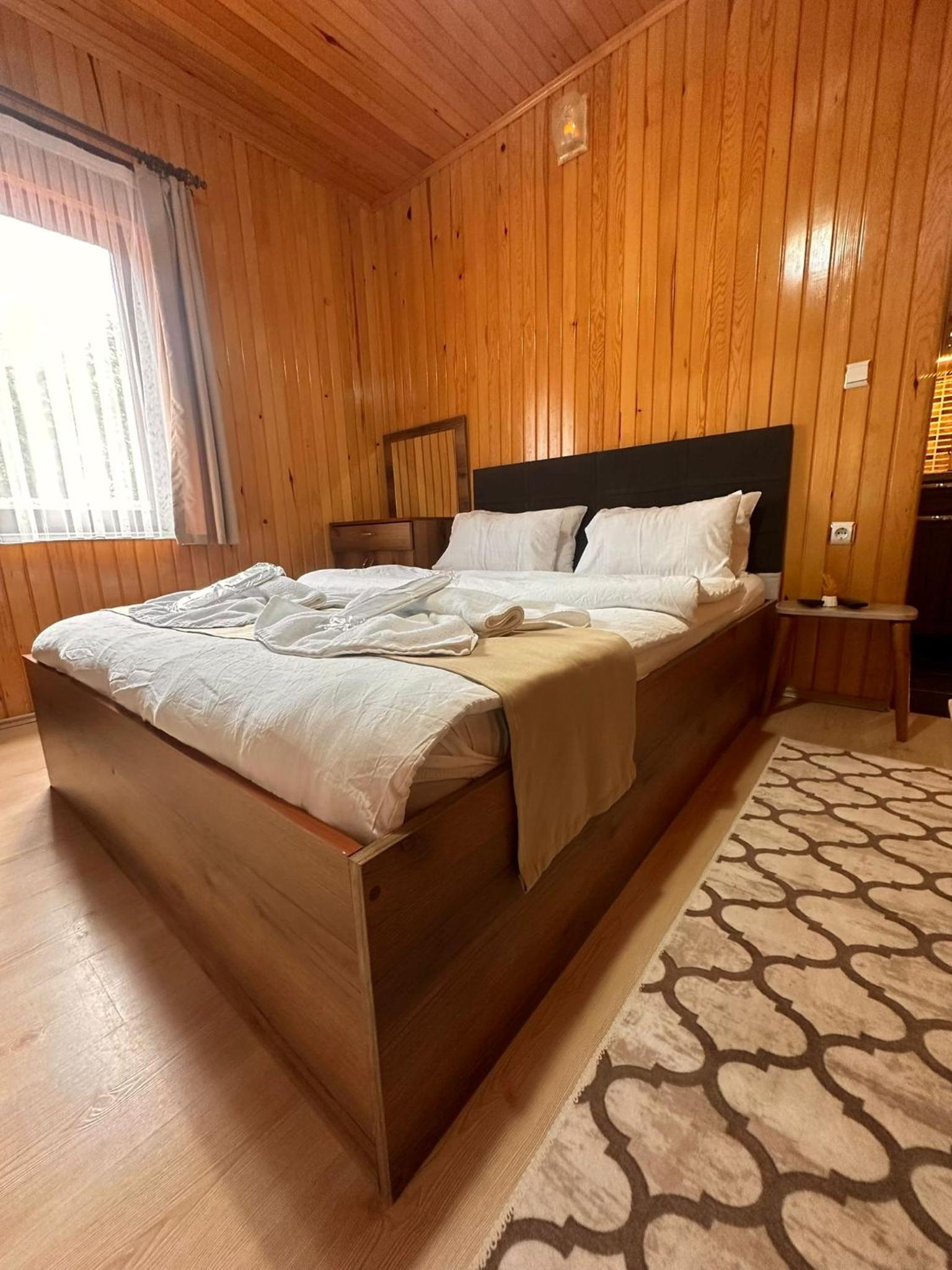 Double Room with Balcony (2 Adults + 1 Child) photo 2