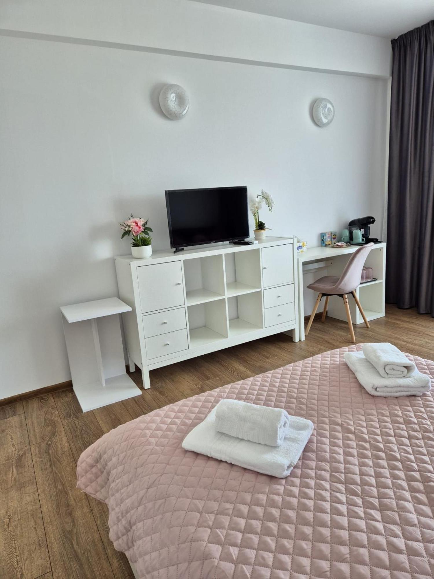 Double Room with Balcony and Sea View photo 3