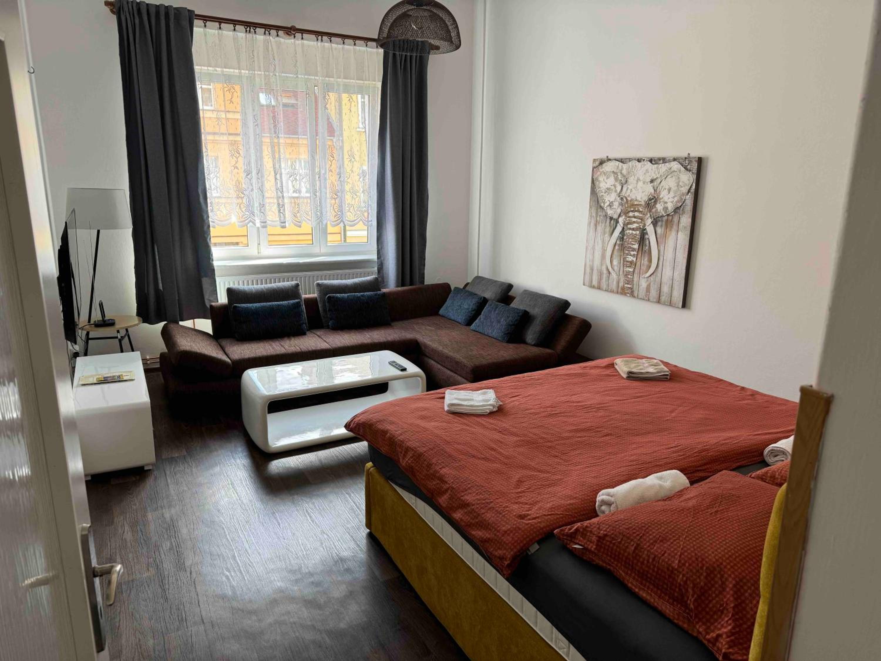 Superior Three-Bedroom Apartment