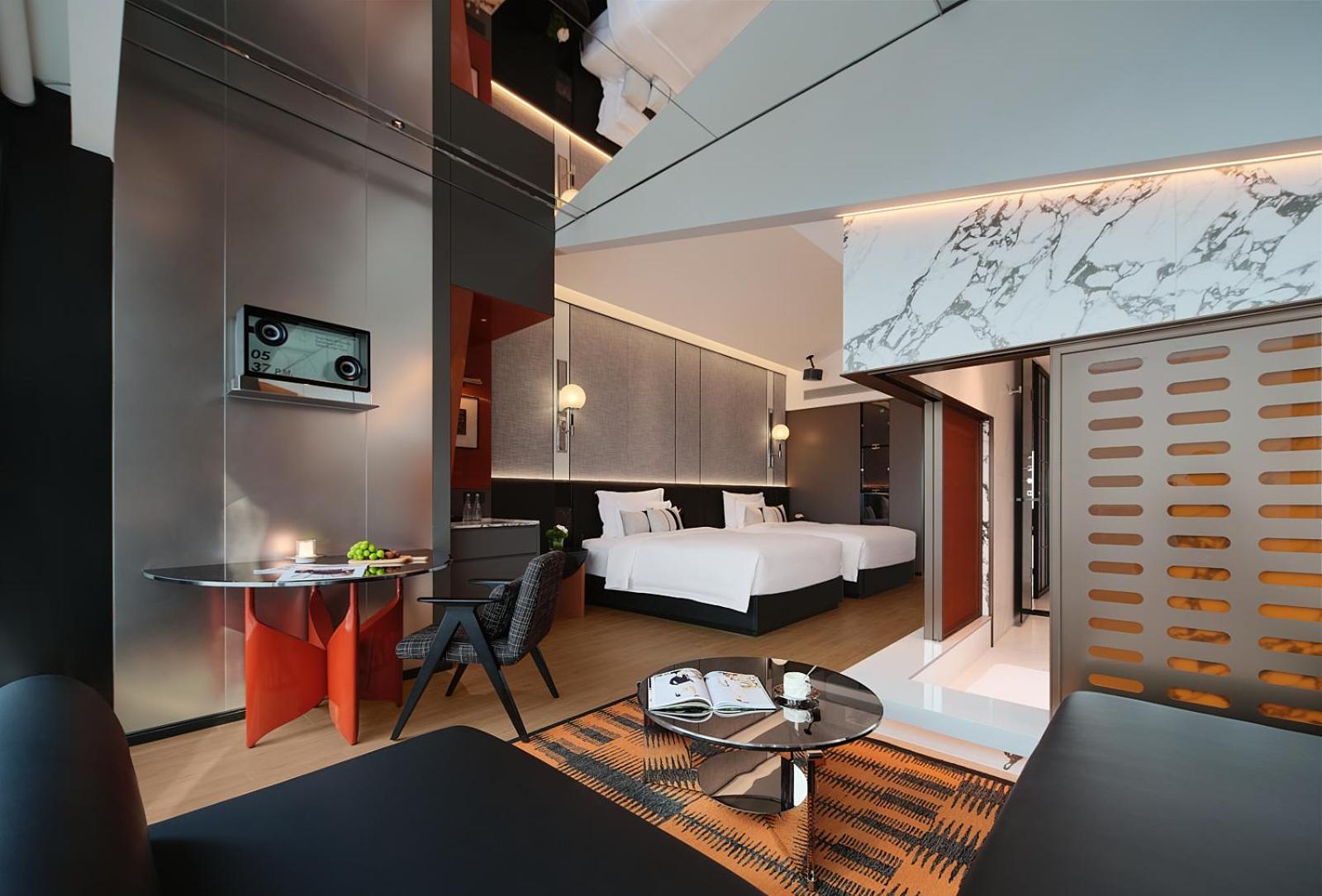 Golden Tower - River View Twin Room photo 2