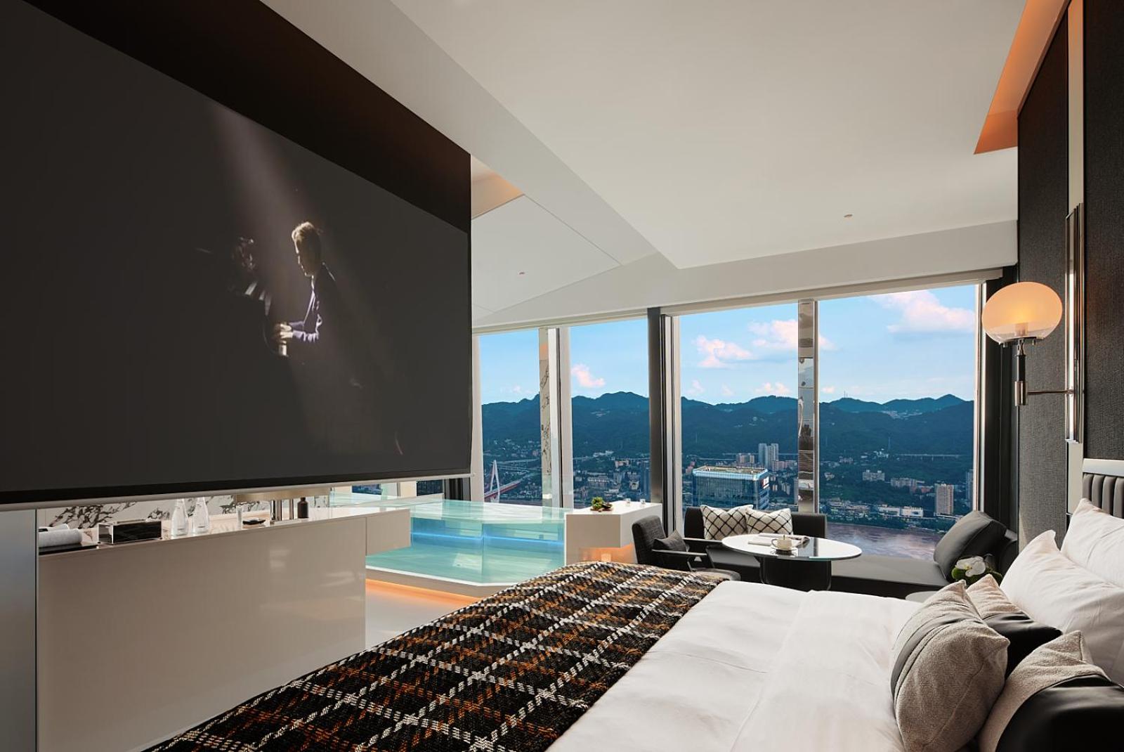 Twilight Tower - River View King Room  photo 2