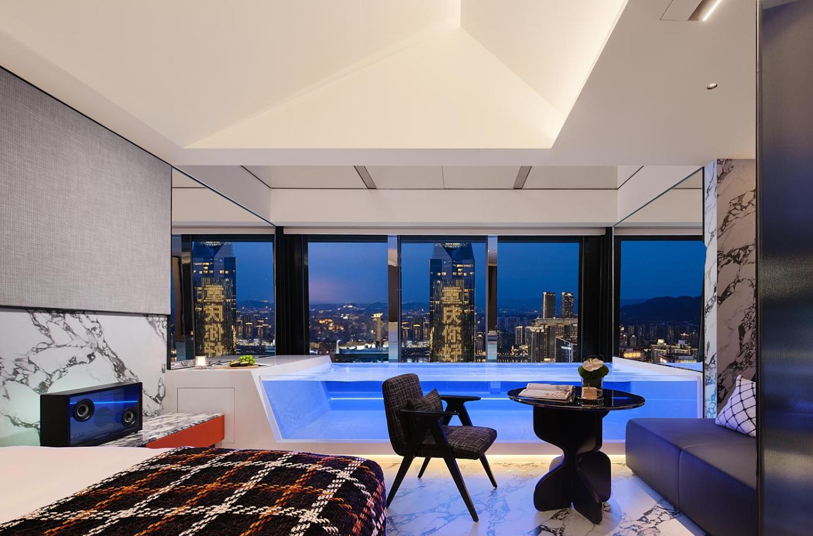 Dawn Tower-River View King Room - Oversize bathtub photo 1