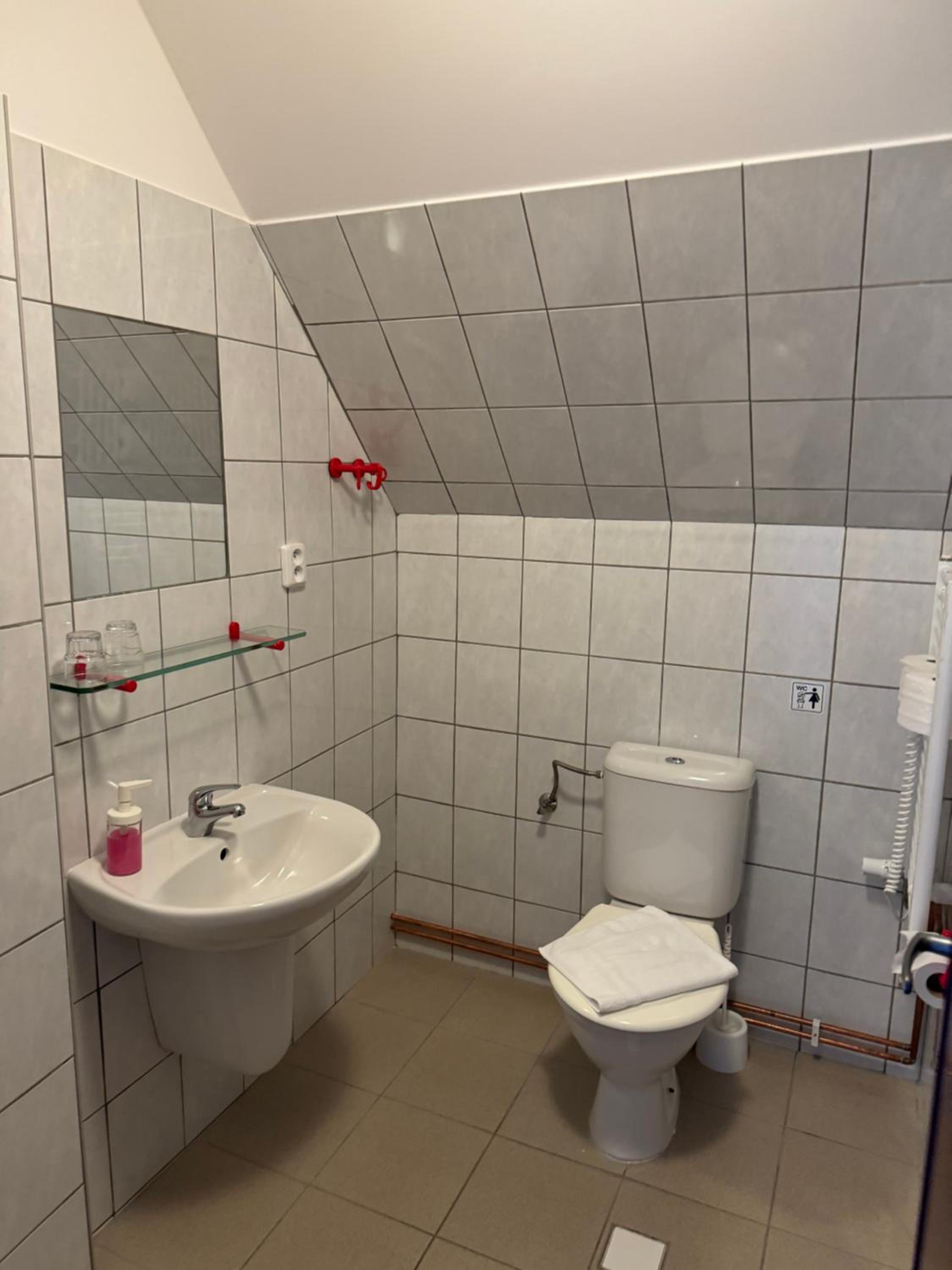 Quadruple Room with Bathroom photo 2