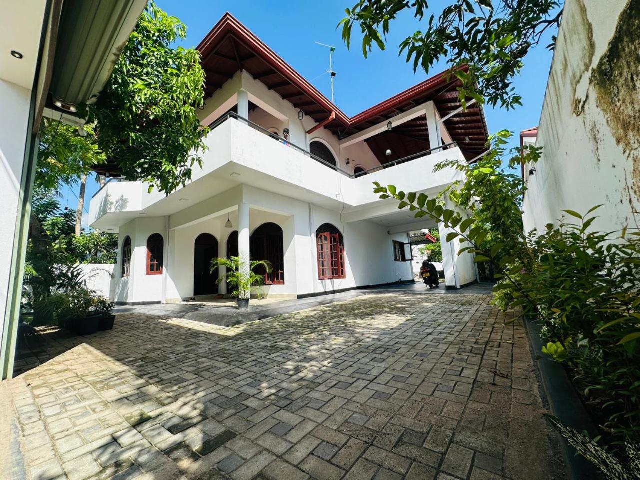 Villa photo 1