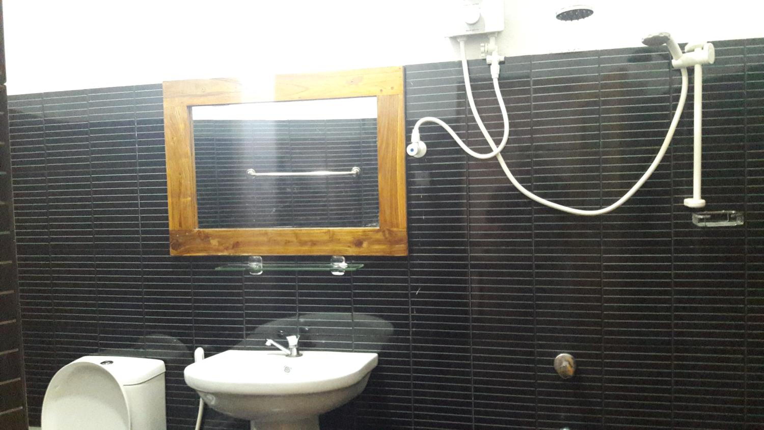 Family Room With Private Bathroom photo 3