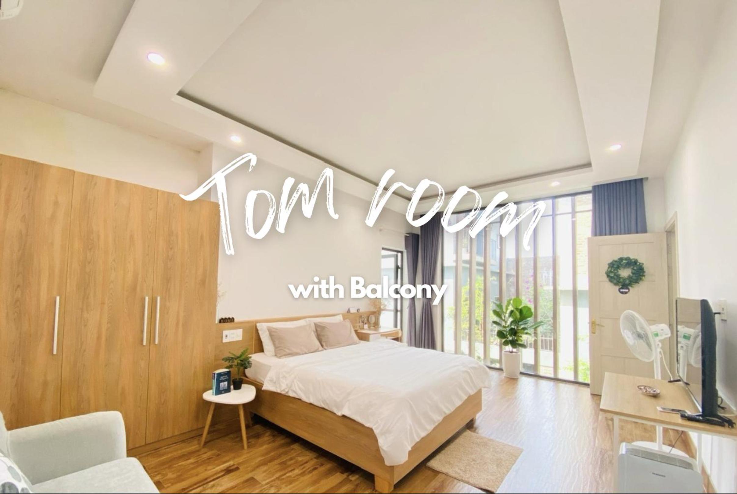 King Room with Balcony