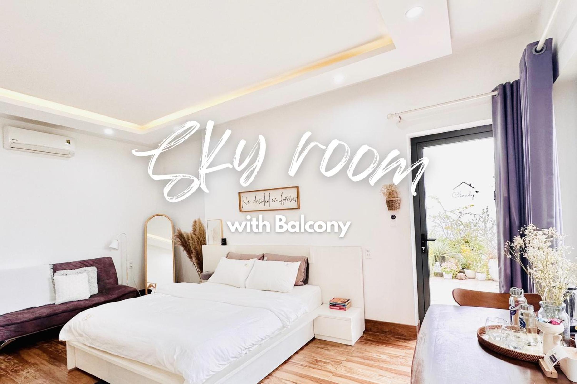 Deluxe Double Room with Balcony - Photo 13