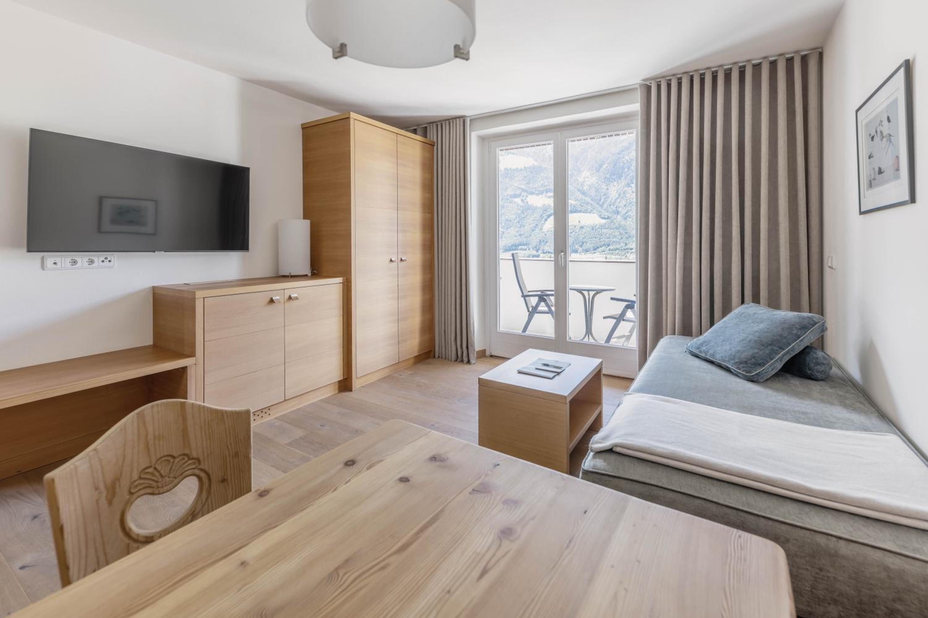 Suite with Balcony photo 1