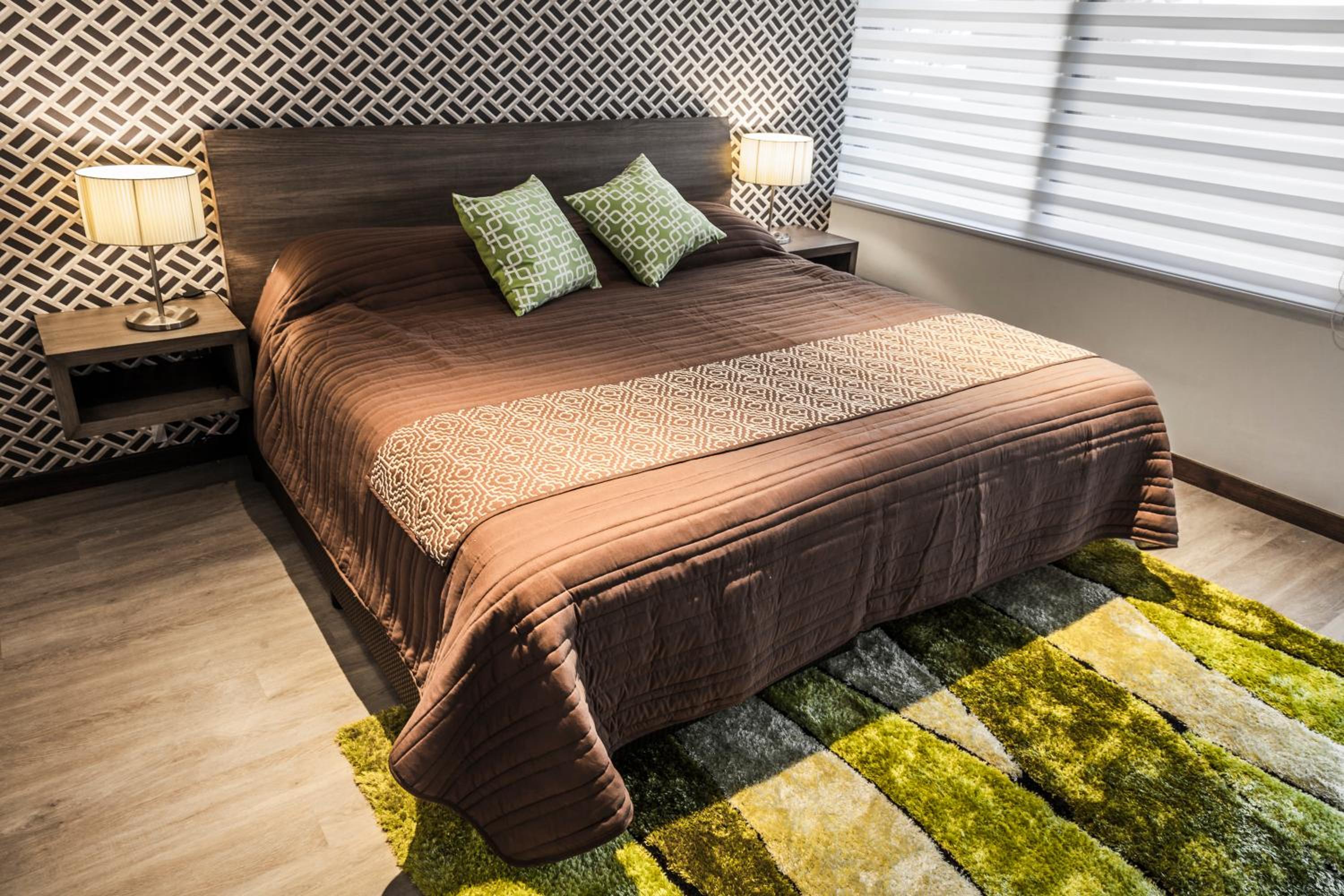 Standard Queen Room
